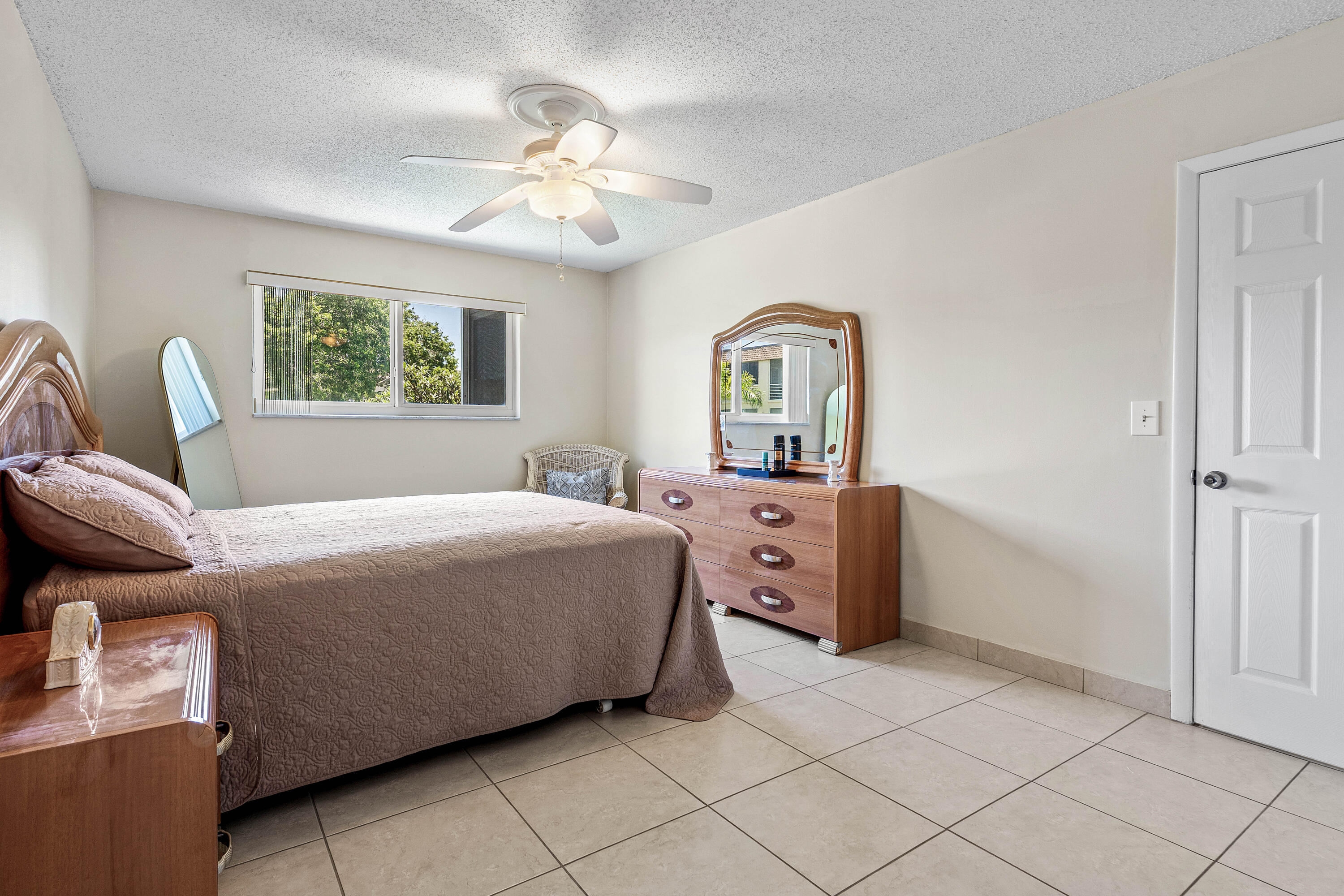 721 LORI #208, Palm Springs FL 33461
