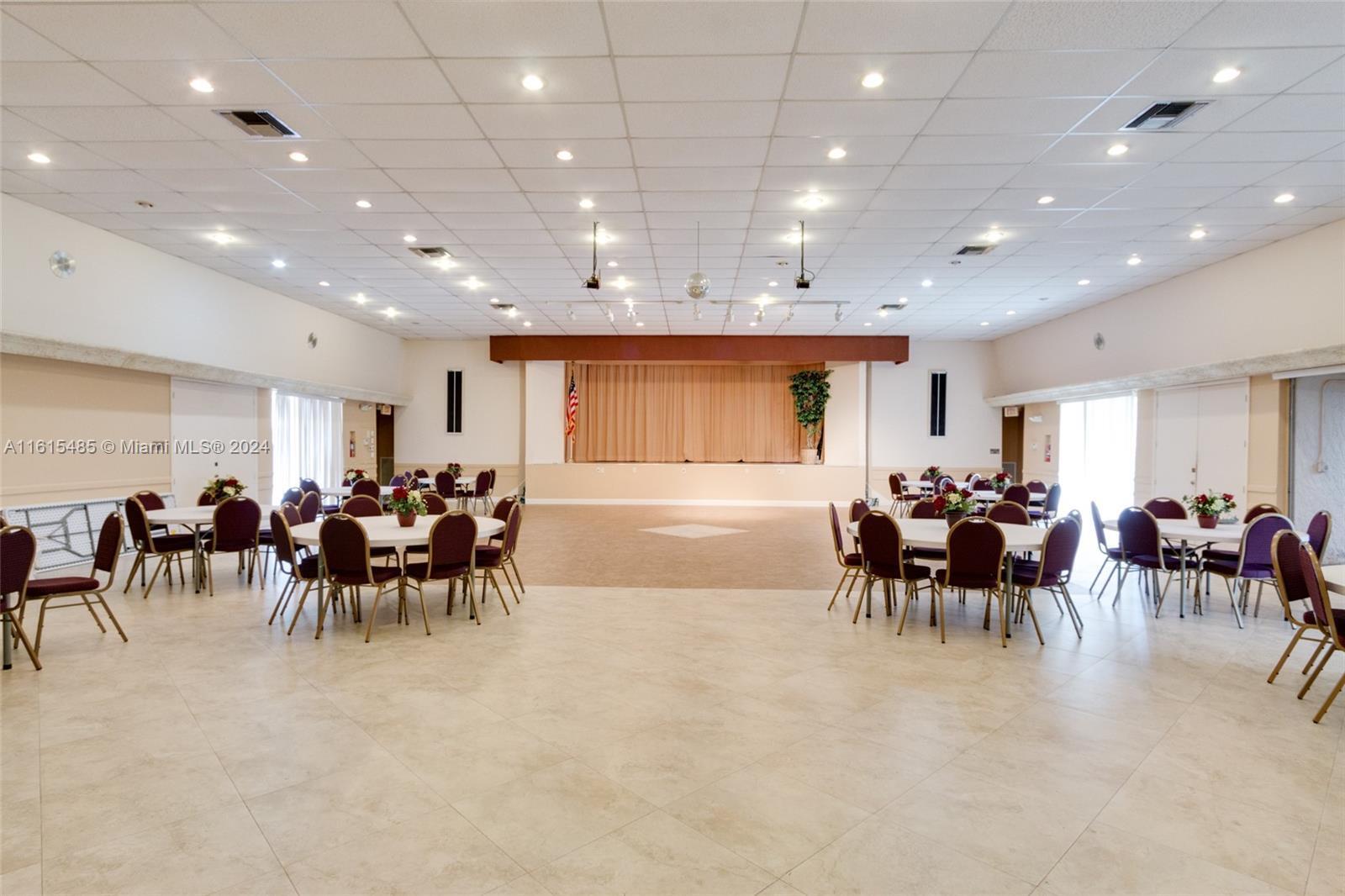 1010 COUNTRY CLUB #108, Margate FL 33063