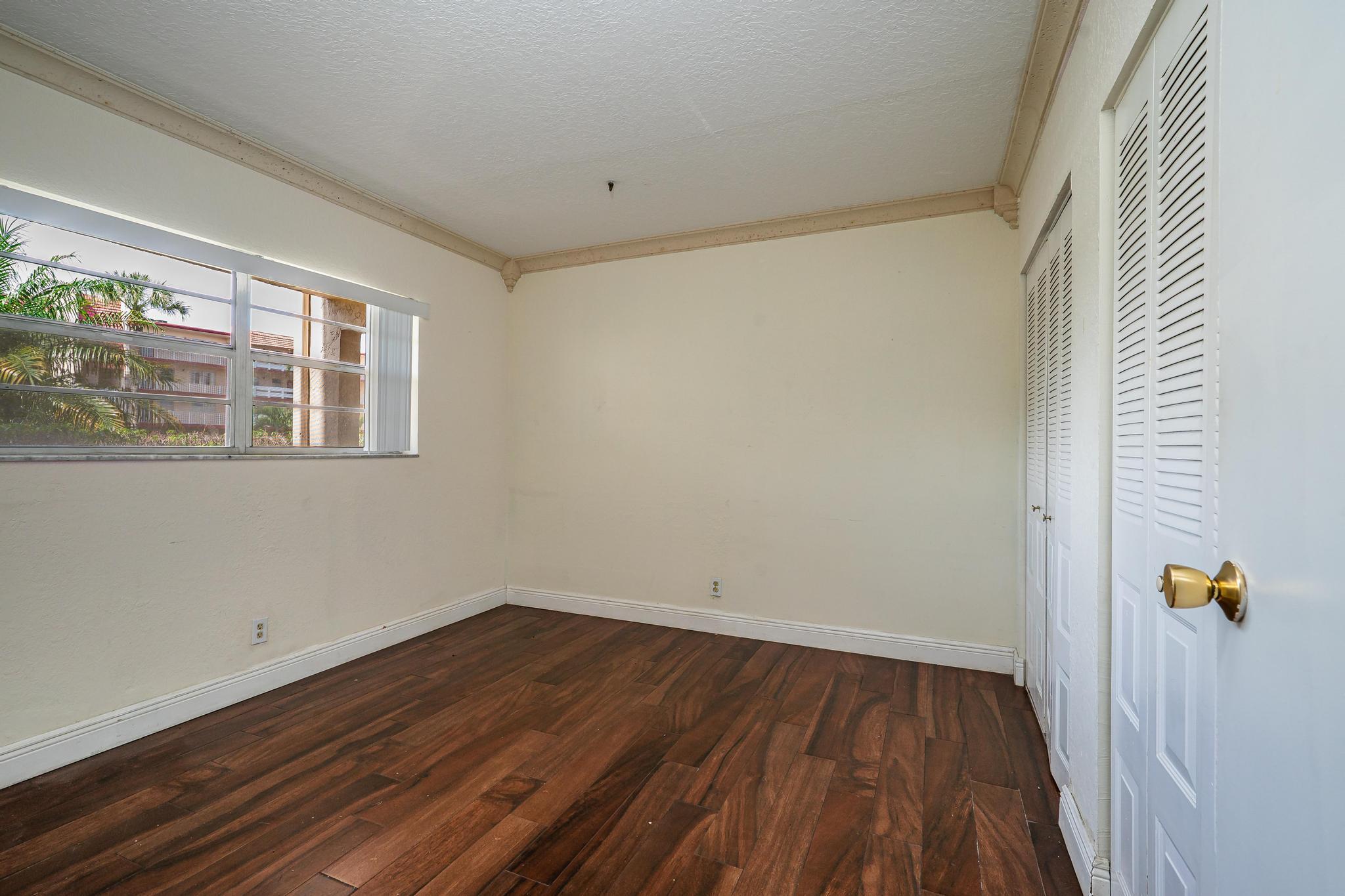 1010 COUNTRY CLUB #108, Margate FL 33063