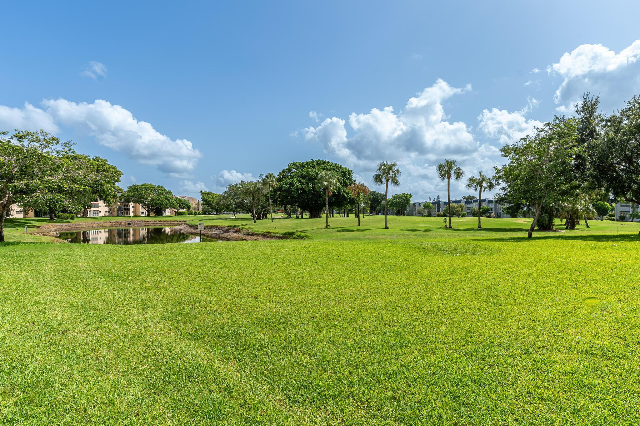 1010 COUNTRY CLUB #108, Margate FL 33063