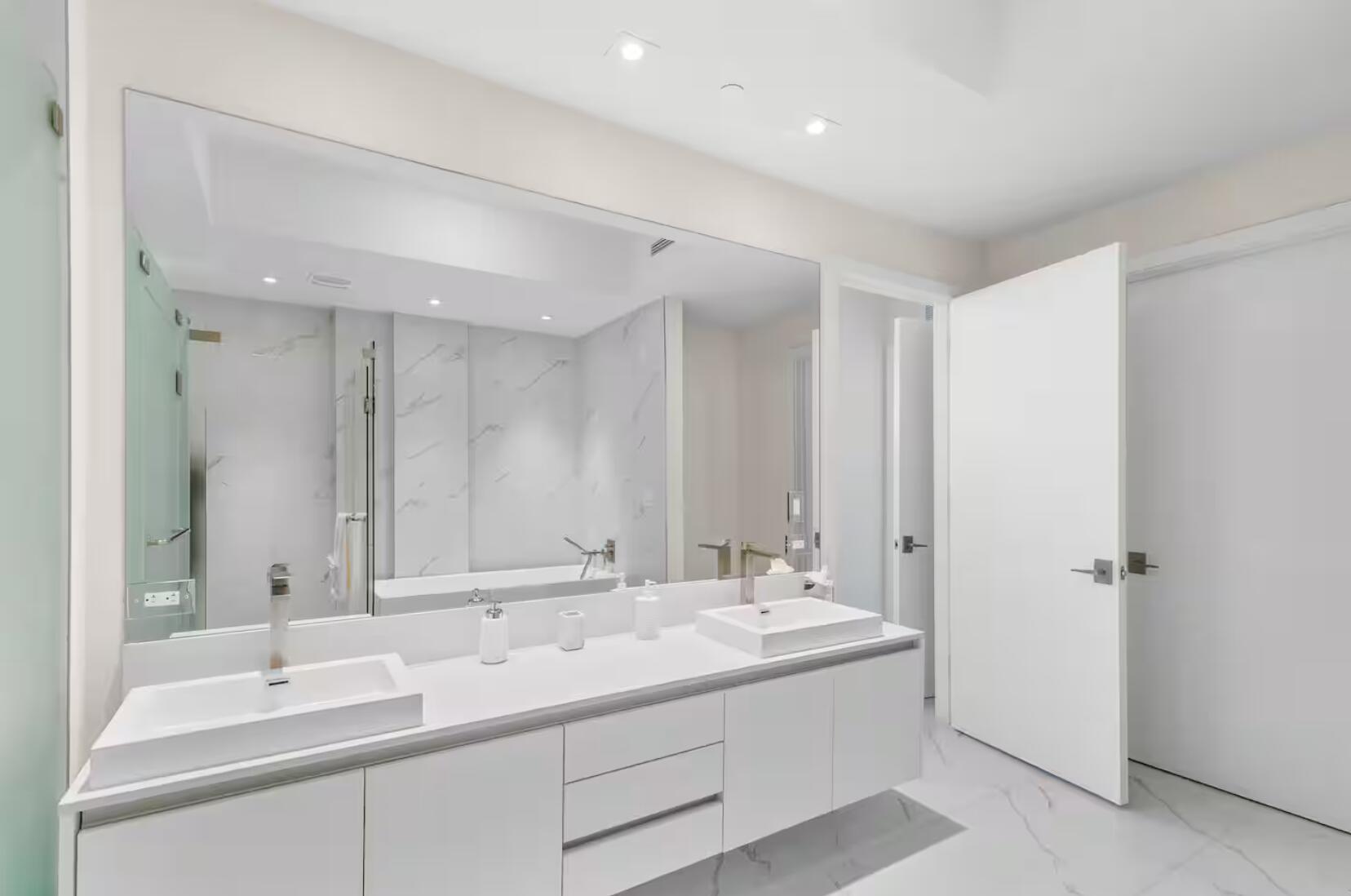 3100 N OCEAN #H-1401, Singer Island FL 33404