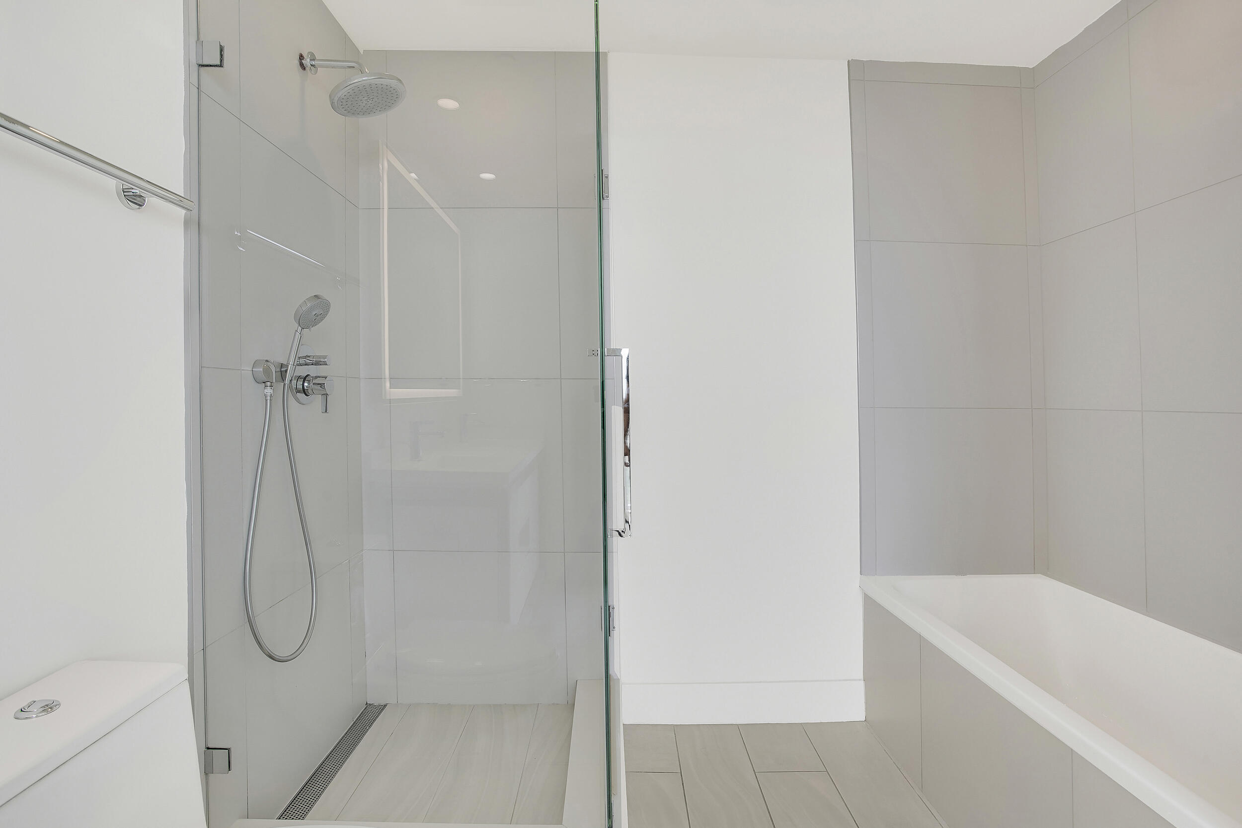 2000 Metropica #1503, Sunrise FL 33323