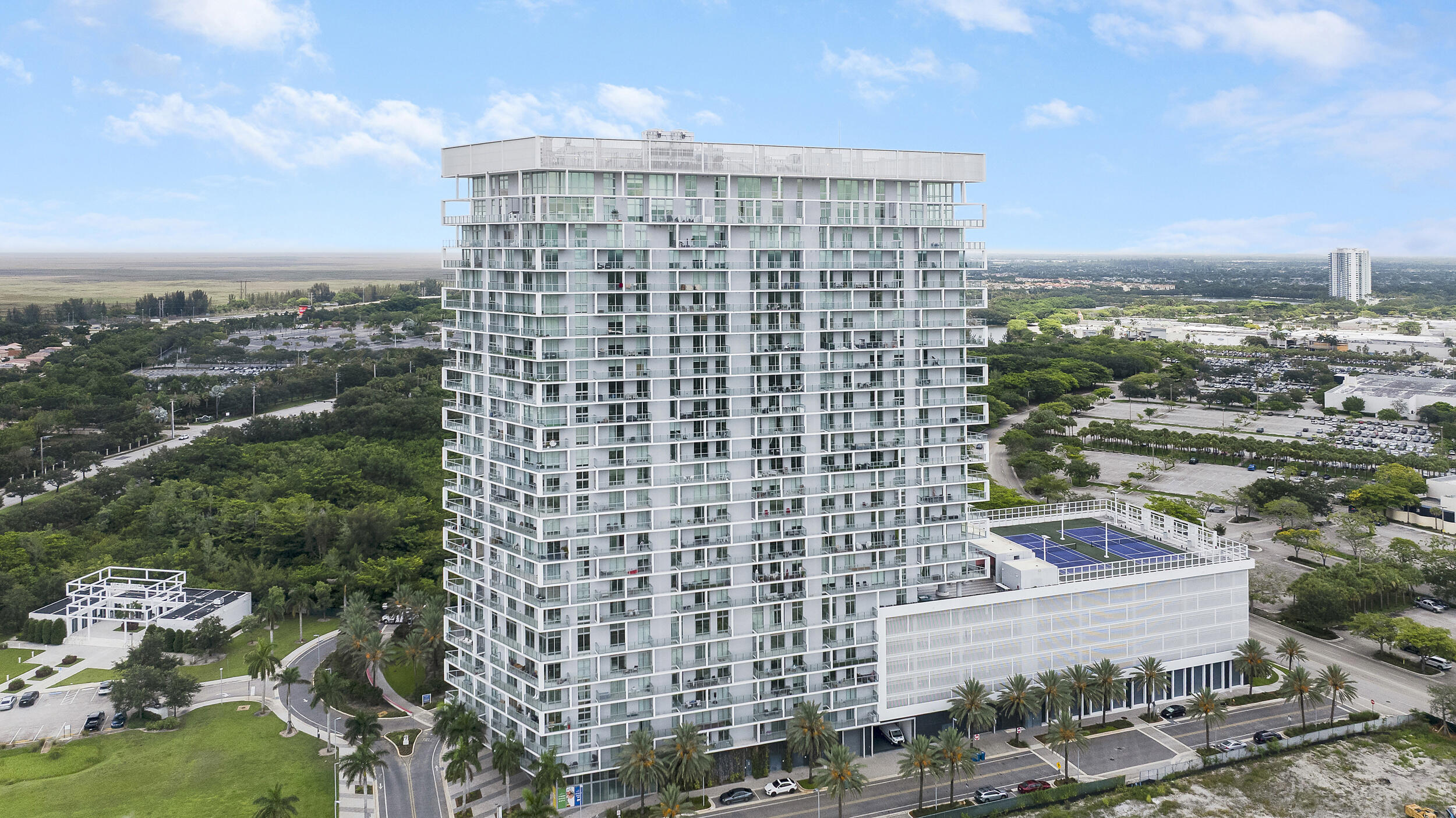 2000 Metropica #1503, Sunrise FL 33323