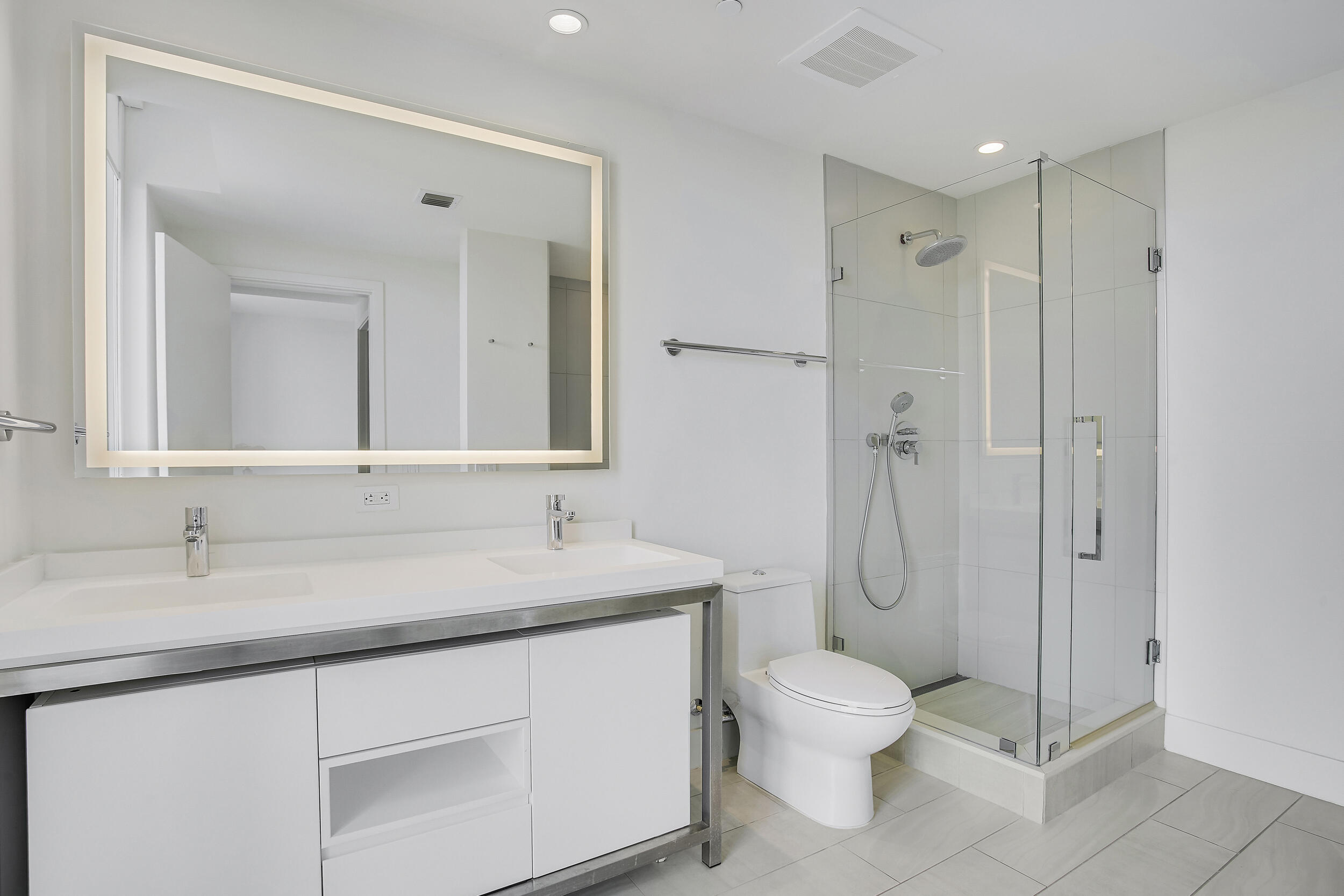 2000 Metropica #1503, Sunrise FL 33323