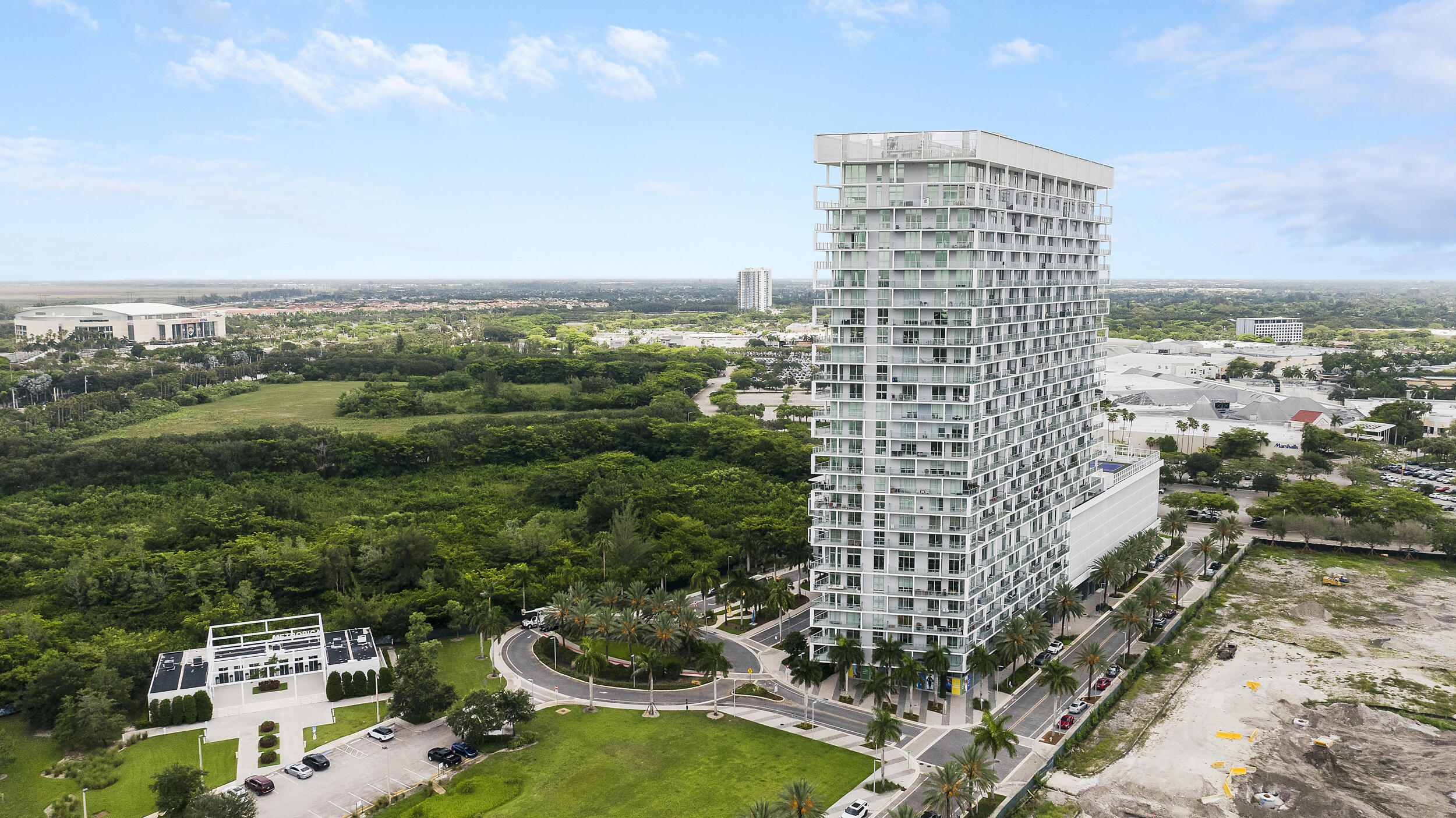 2000 Metropica #1503, Sunrise FL 33323