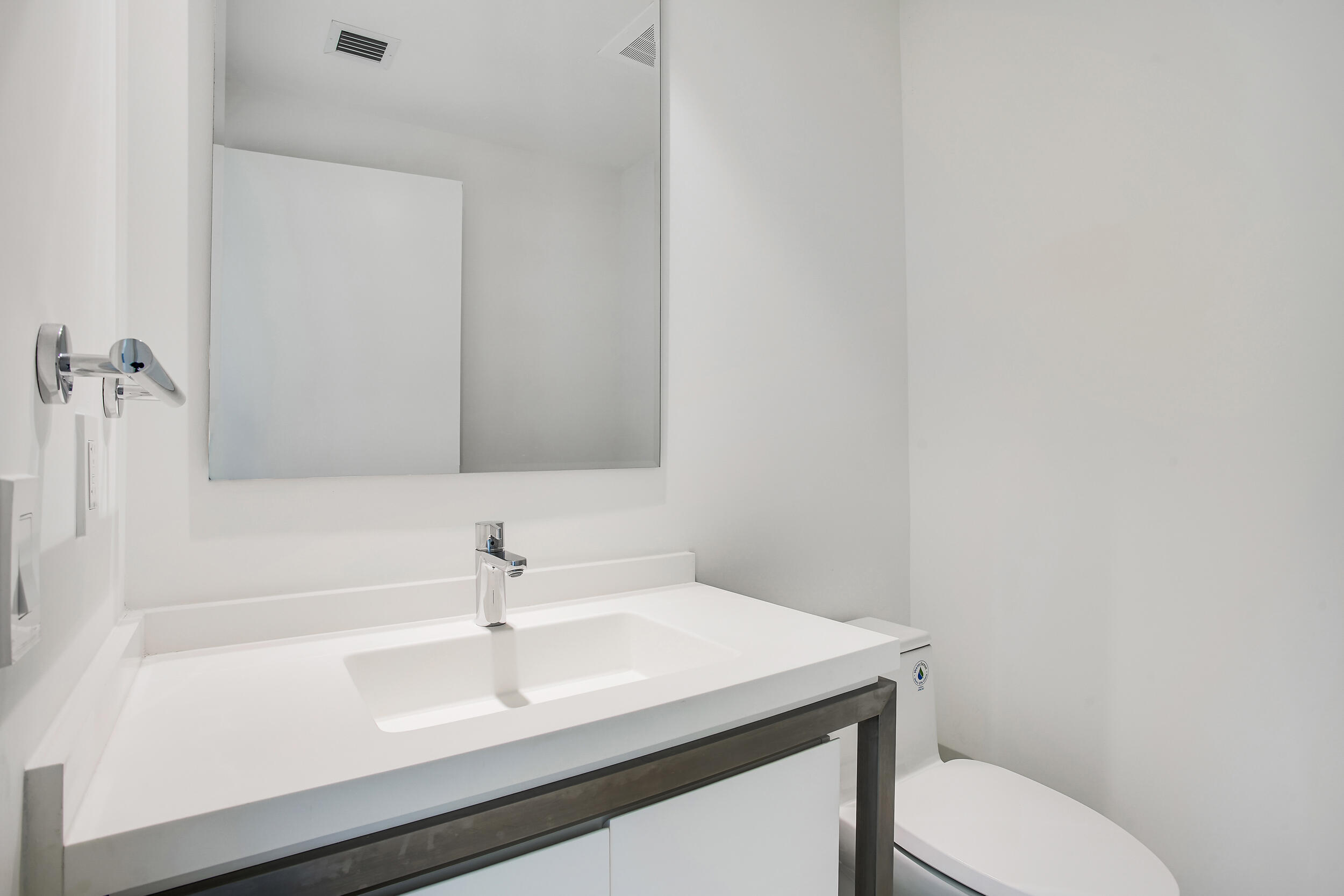 2000 Metropica #1503, Sunrise FL 33323