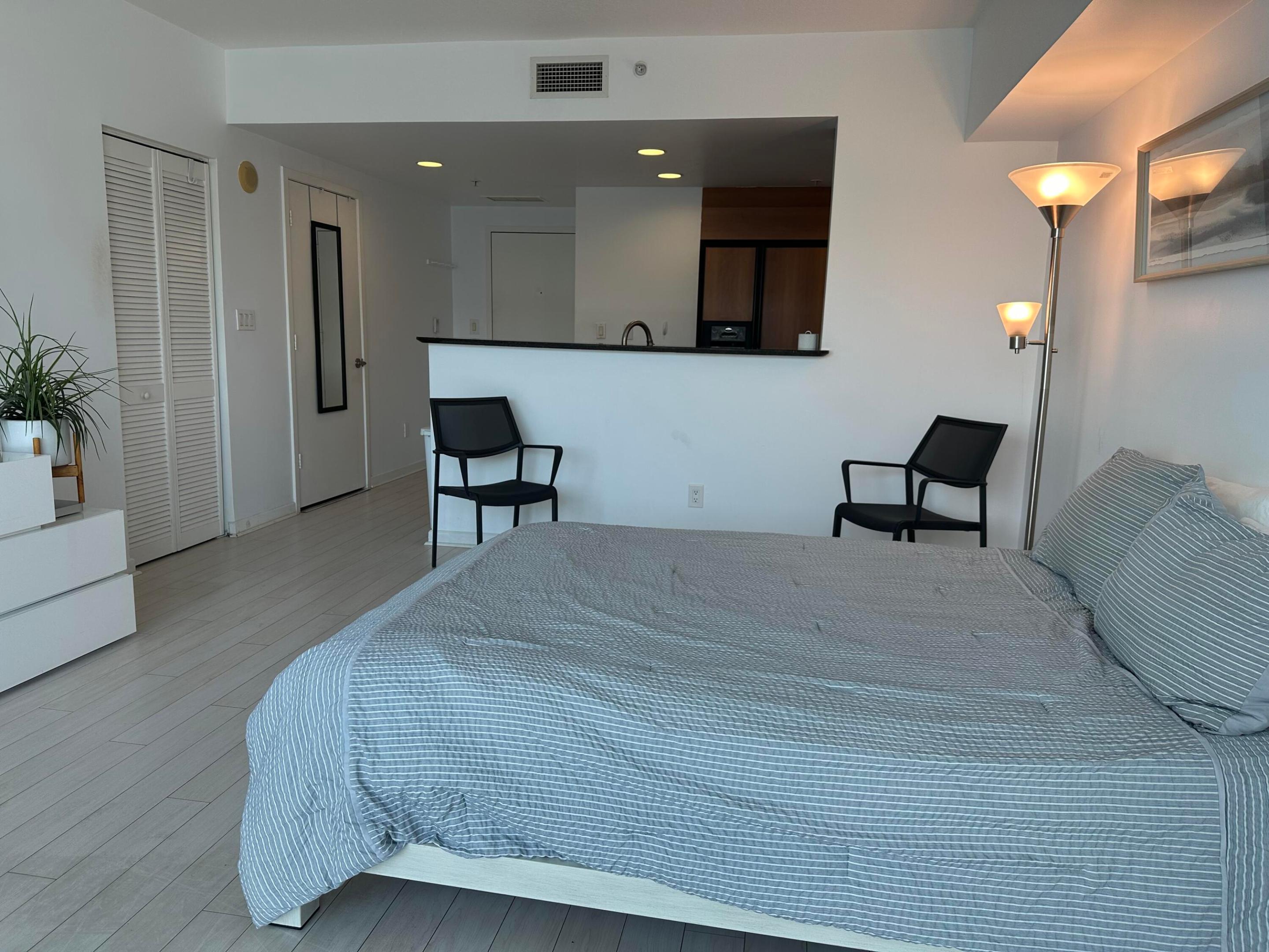 335 S BISCAYNE #3706, Miami FL 33131