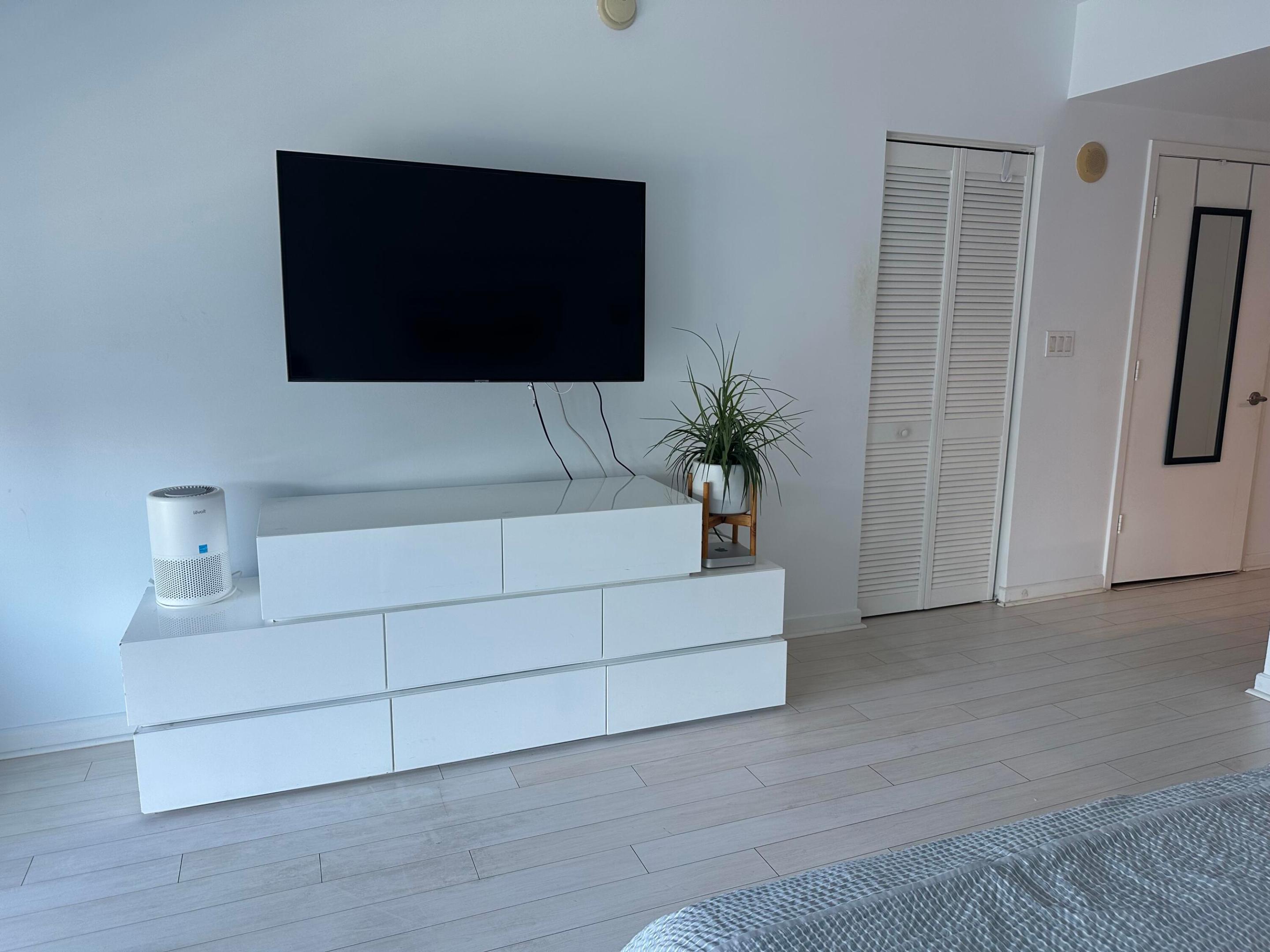 335 S BISCAYNE #3706, Miami FL 33131