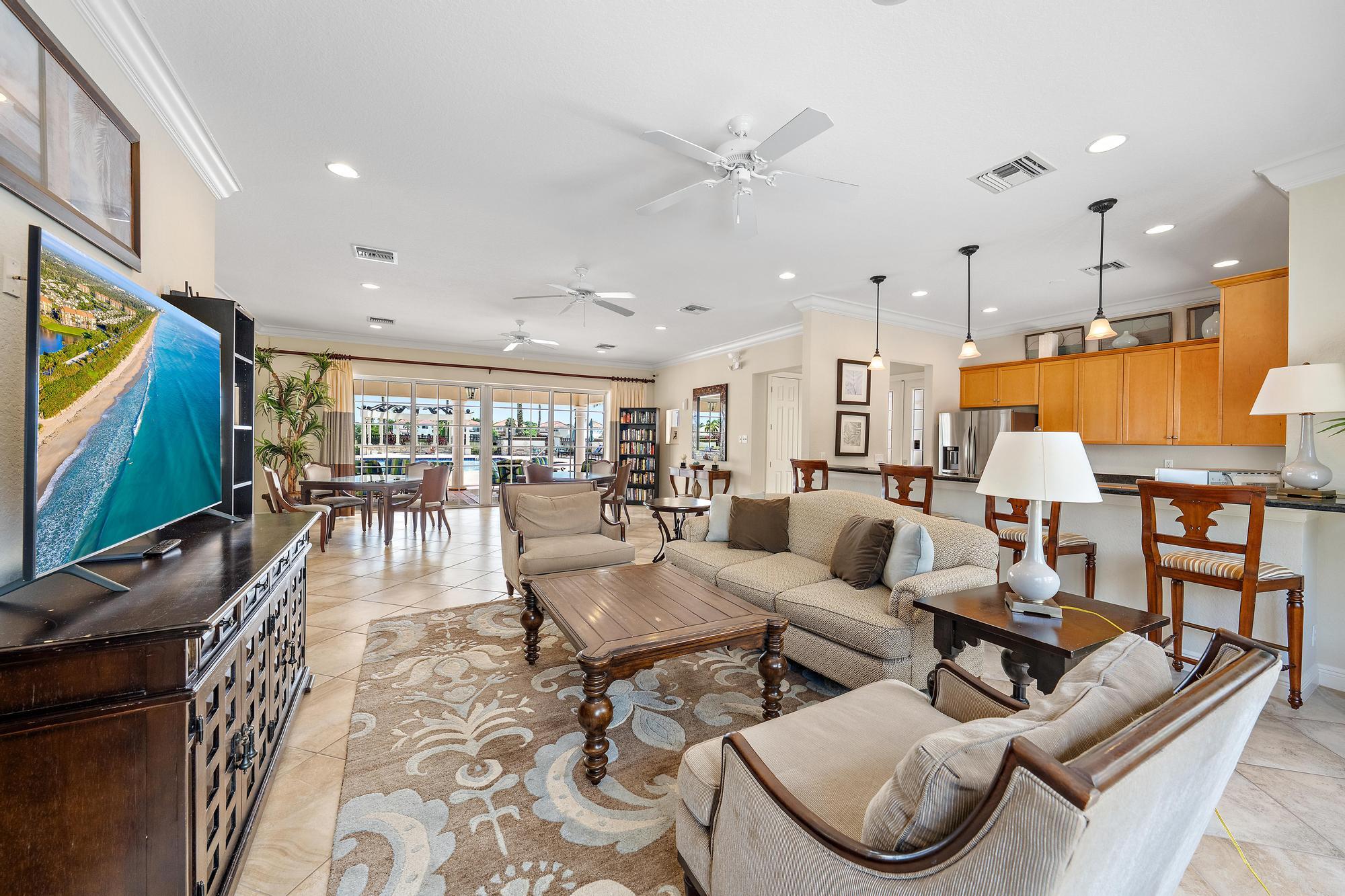 12132 Aviles, Palm Beach Gardens FL 33418