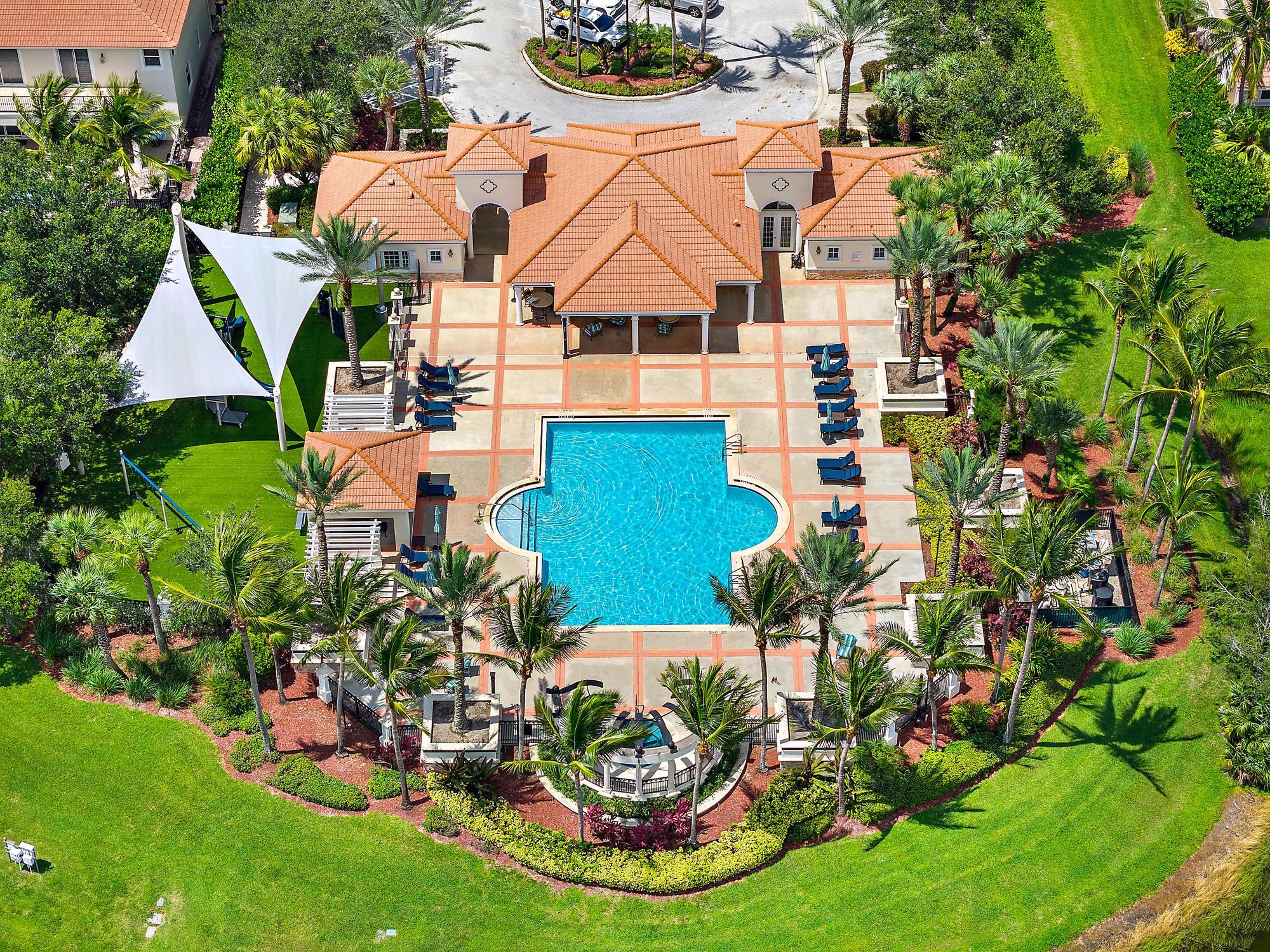 12132 Aviles, Palm Beach Gardens FL 33418
