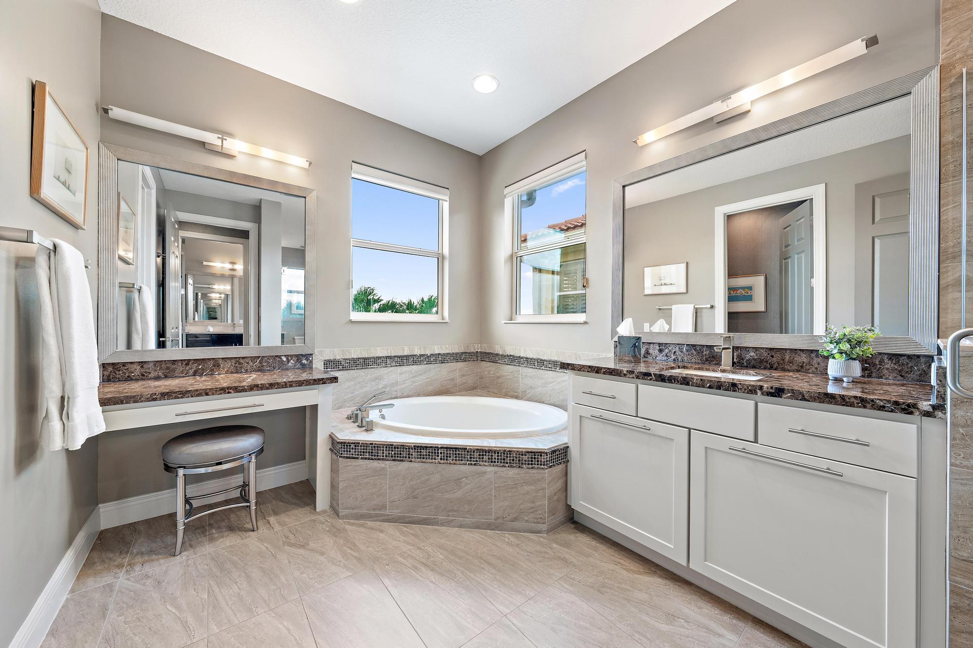 12132 Aviles, Palm Beach Gardens FL 33418