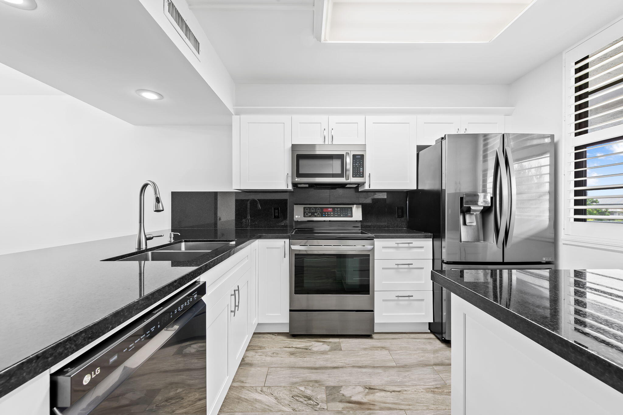 1502 Whitehall #403, Davie FL 33324