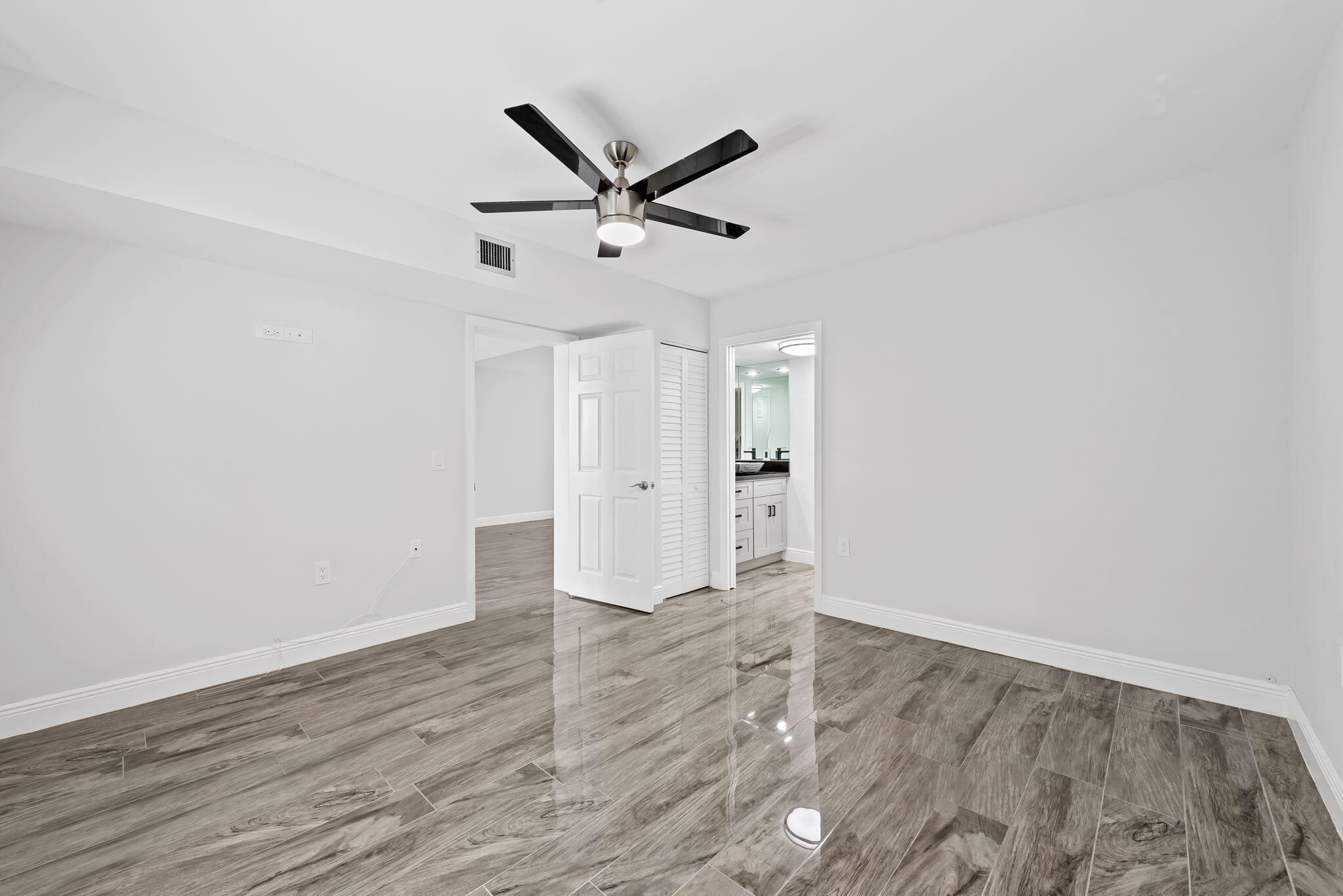 1502 Whitehall #403, Davie FL 33324