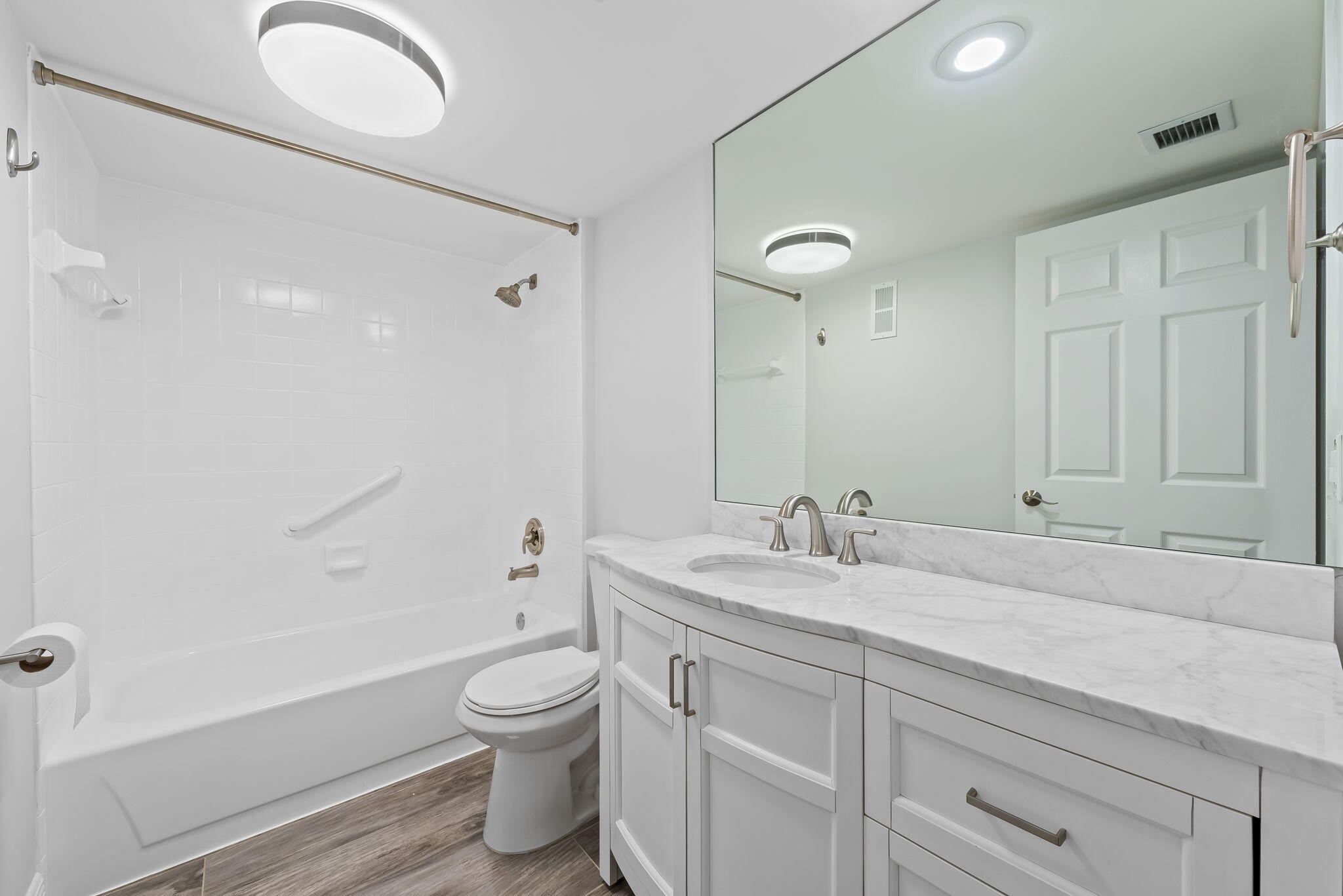 1502 Whitehall #403, Davie FL 33324