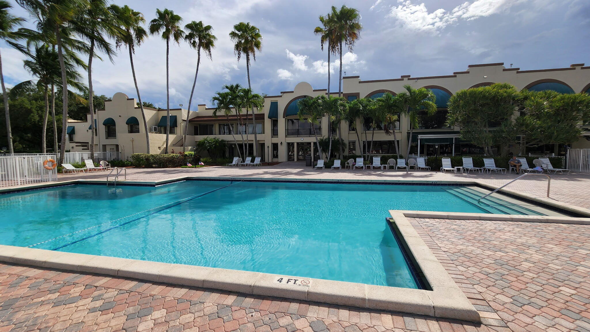 1502 Whitehall #403, Davie FL 33324