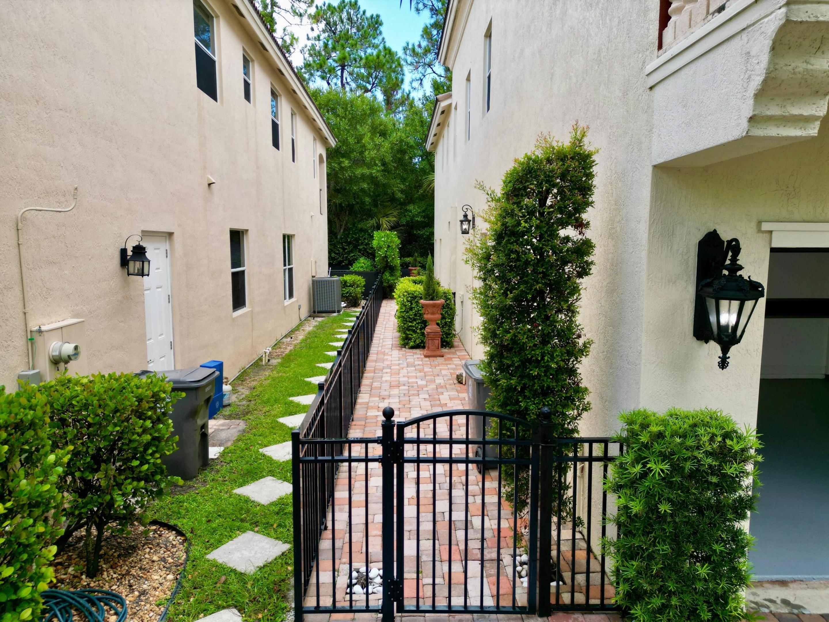 9183 Nugent, West Palm Beach FL 33411