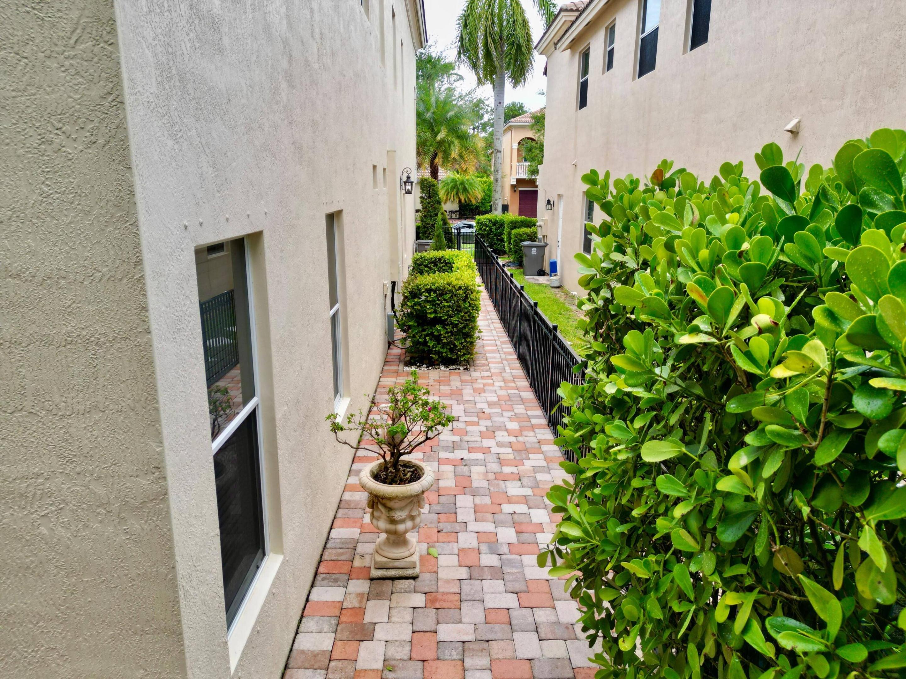 9183 Nugent, West Palm Beach FL 33411