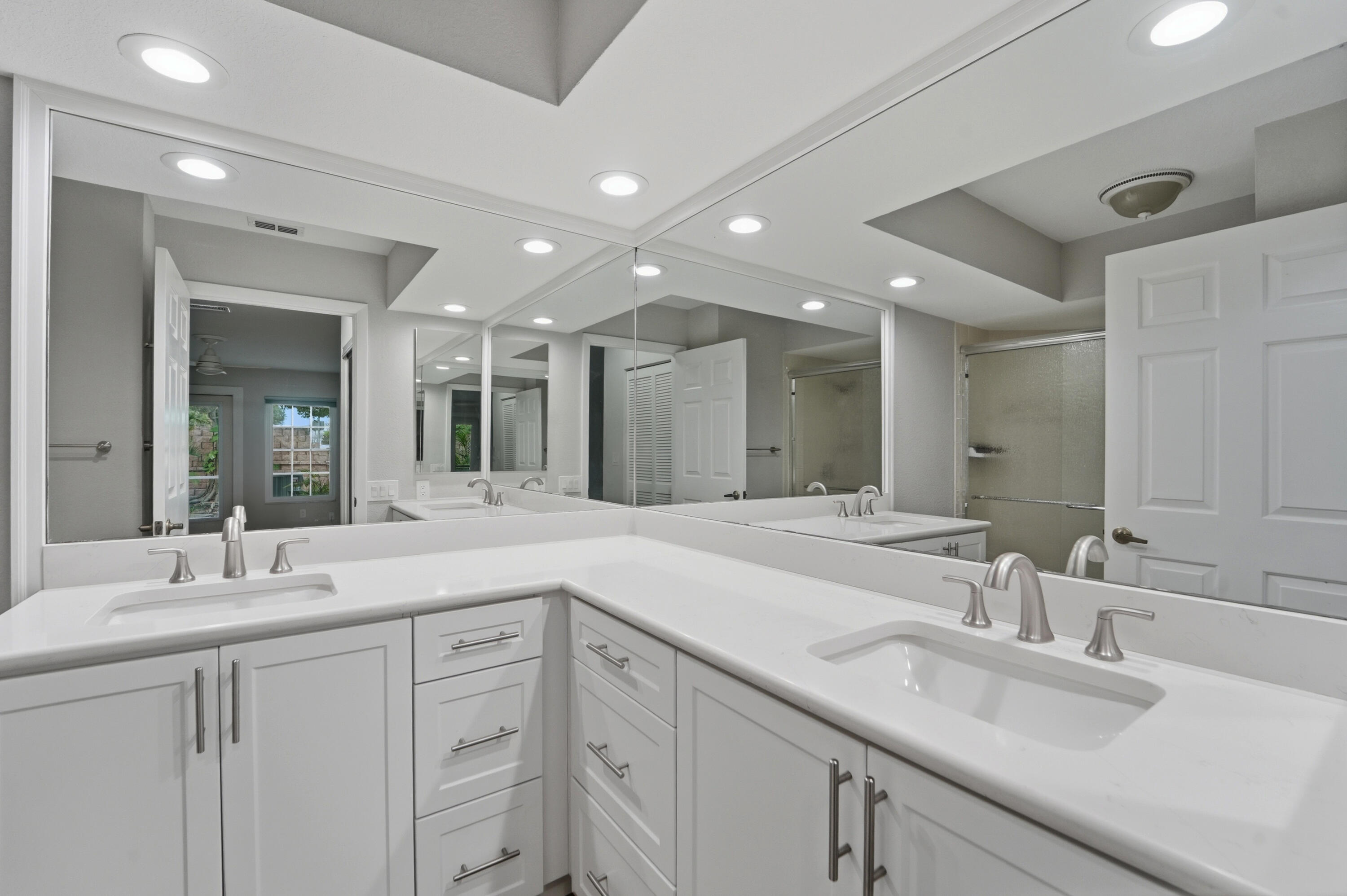 127 Ocean Dunes, Jupiter FL 33477
