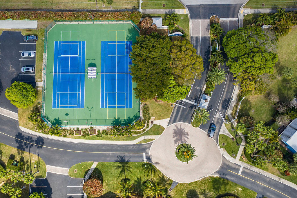 127 Ocean Dunes, Jupiter FL 33477