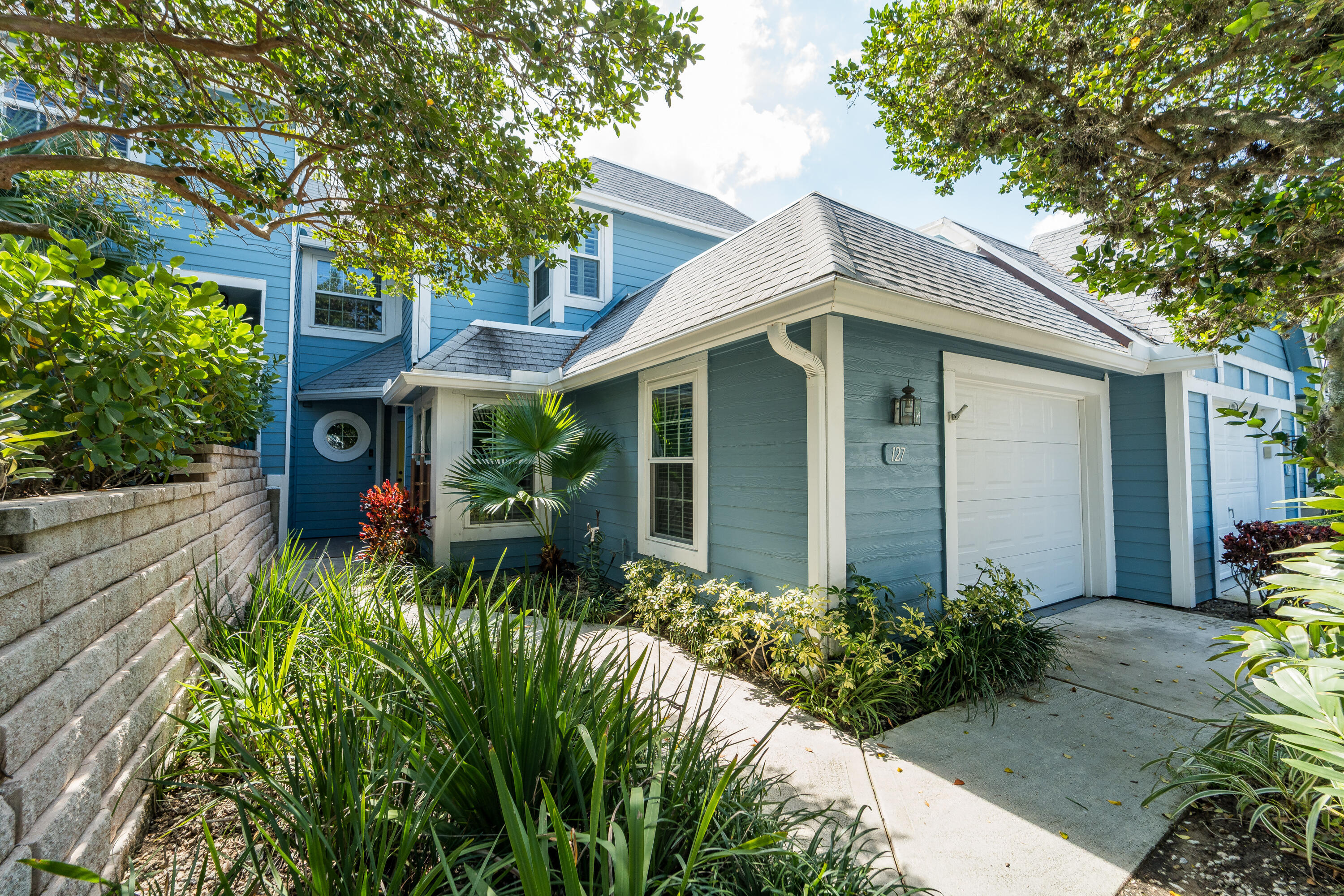 127 Ocean Dunes, Jupiter FL 33477