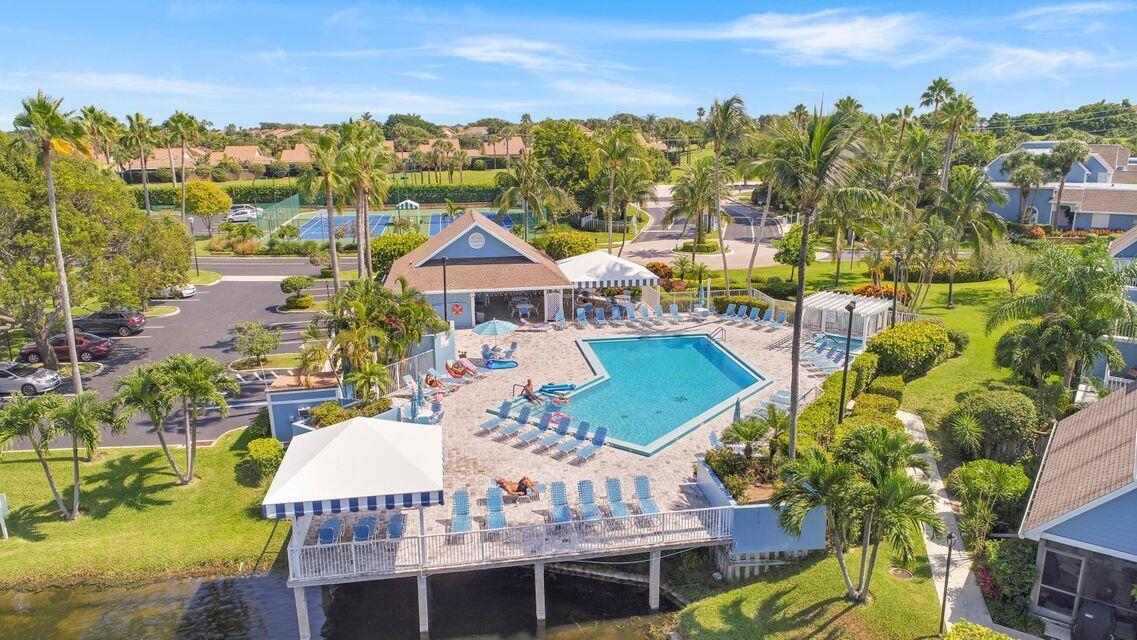 127 Ocean Dunes, Jupiter FL 33477