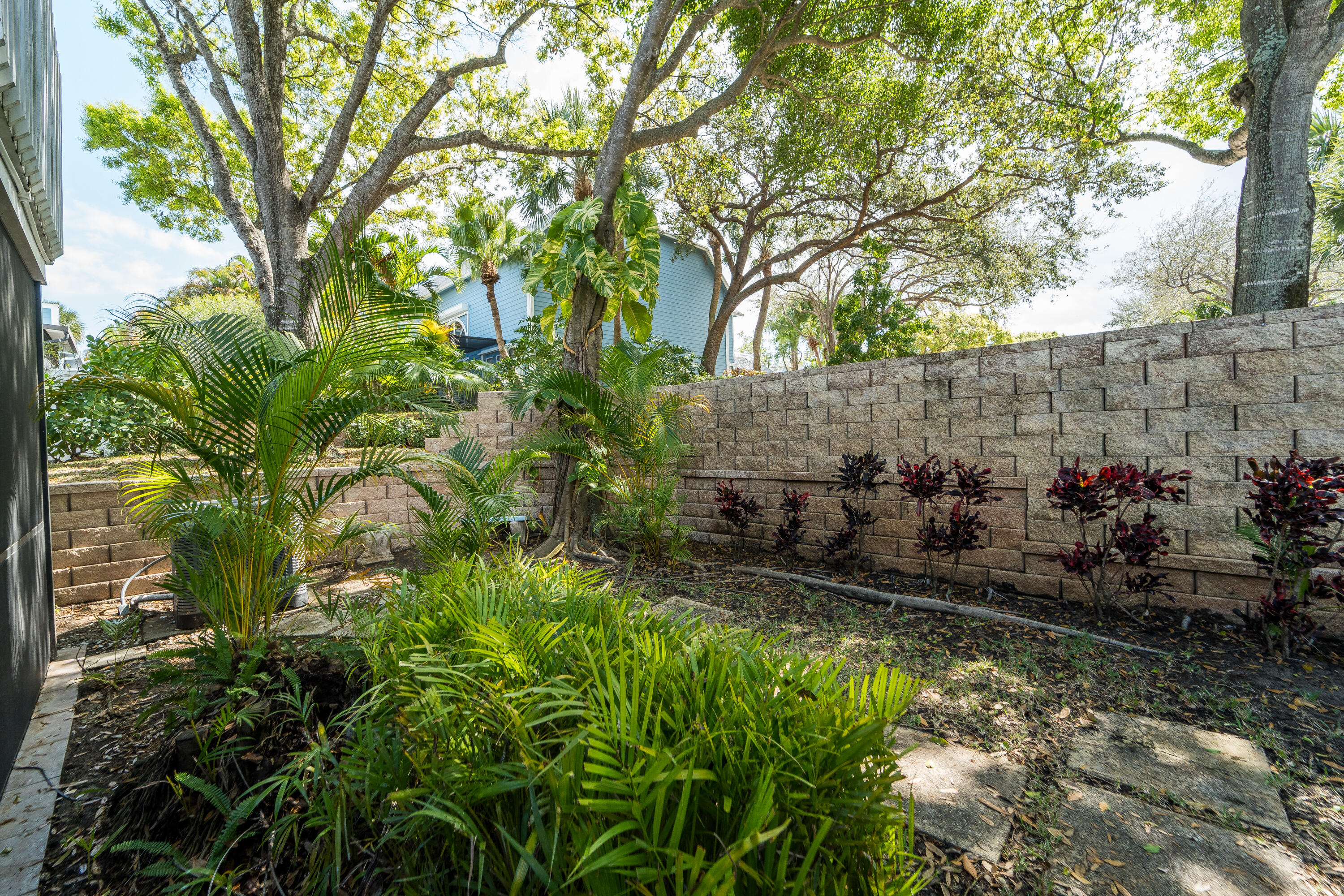 127 Ocean Dunes, Jupiter FL 33477