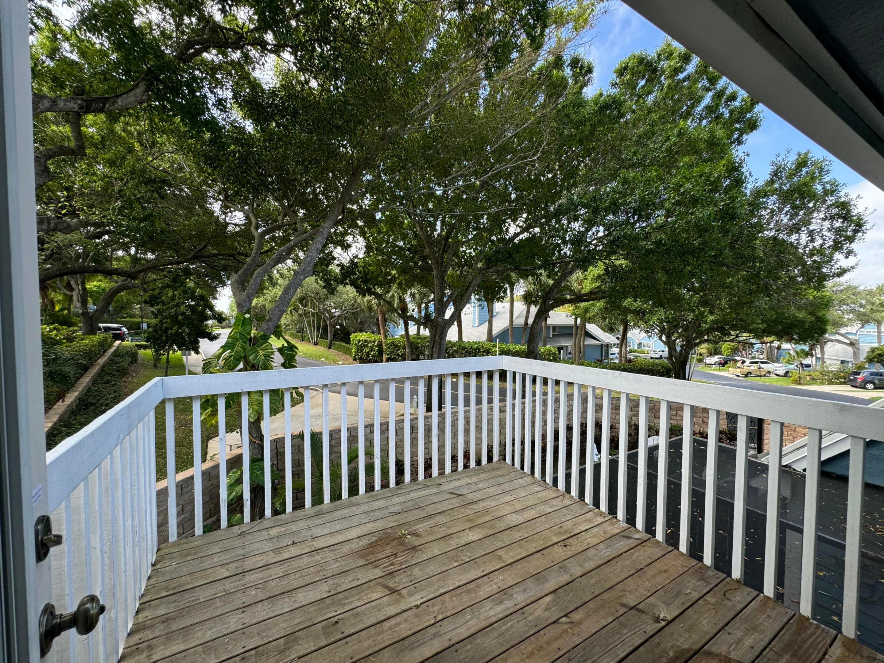 127 Ocean Dunes, Jupiter FL 33477