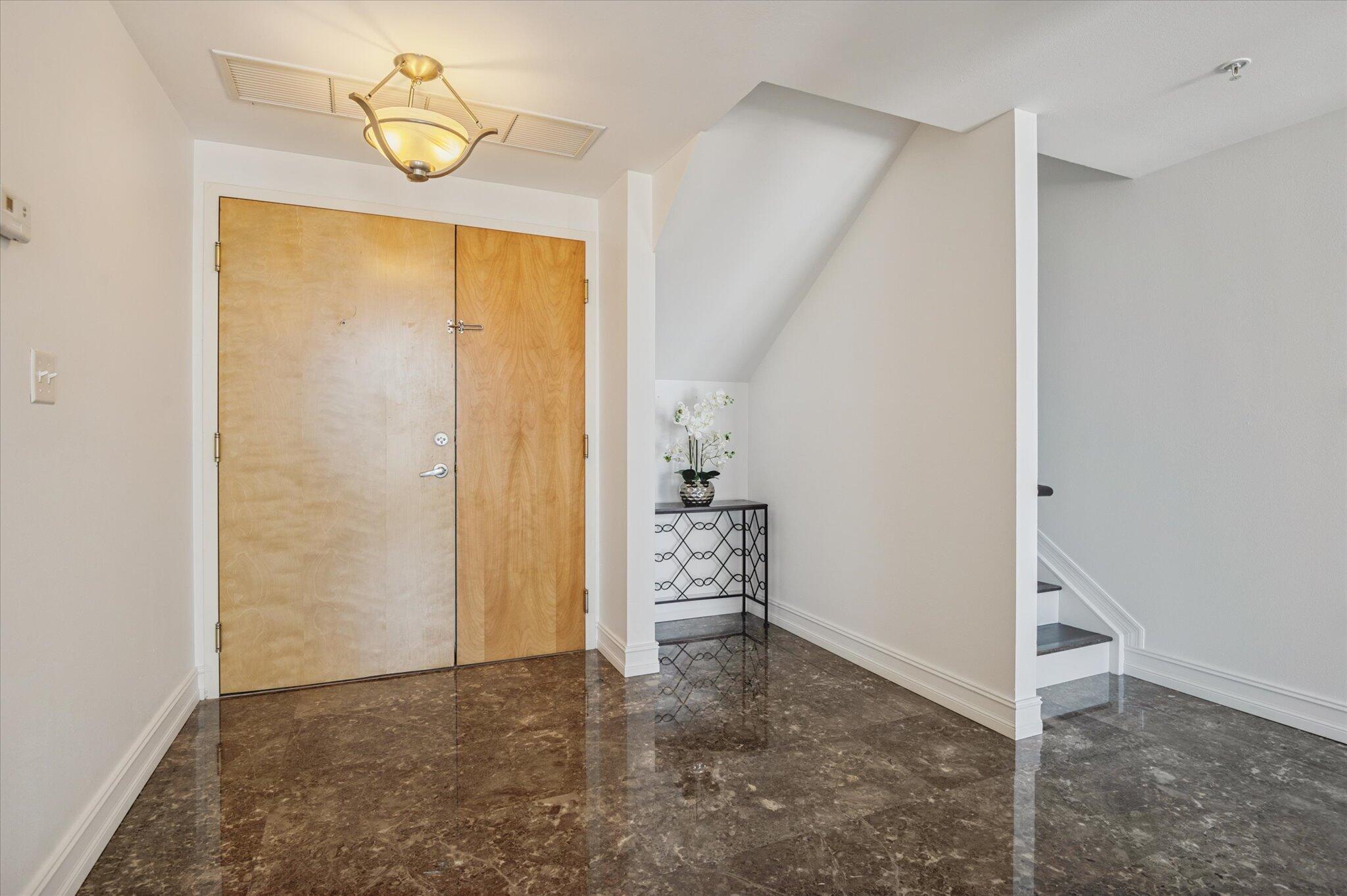 110 N Federal #PH 3, Fort Lauderdale FL 33301