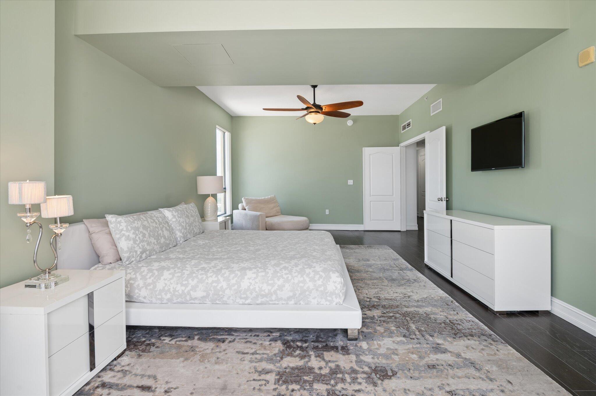 110 N Federal #PH 3, Fort Lauderdale FL 33301