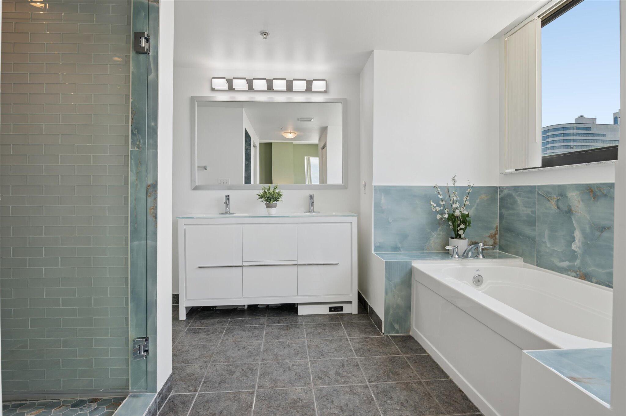 110 N Federal #PH 3, Fort Lauderdale FL 33301