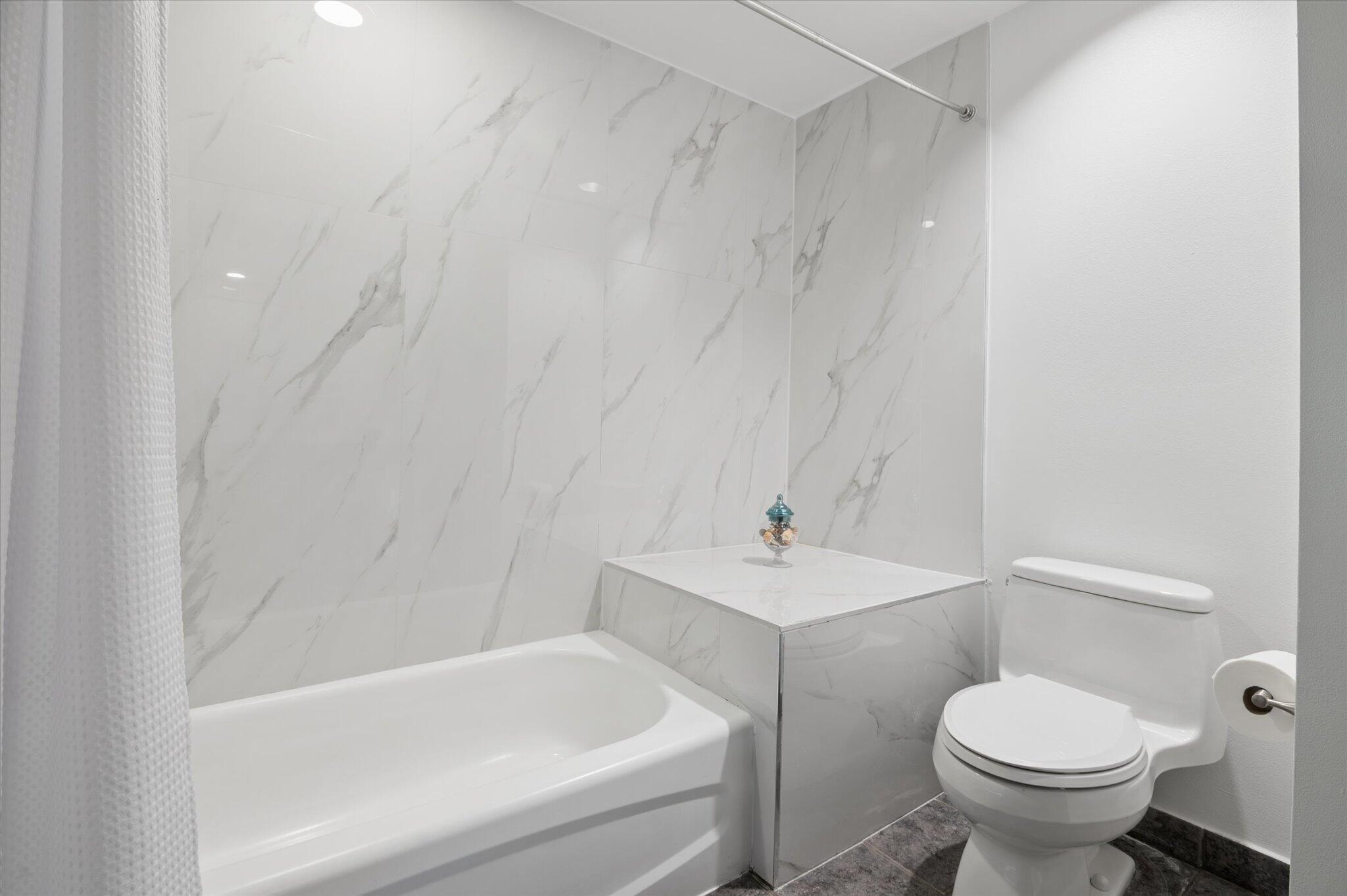 110 N Federal #PH 3, Fort Lauderdale FL 33301