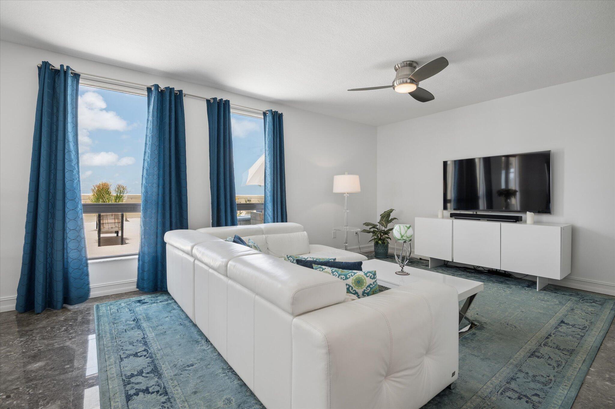 110 N Federal #PH 3, Fort Lauderdale FL 33301