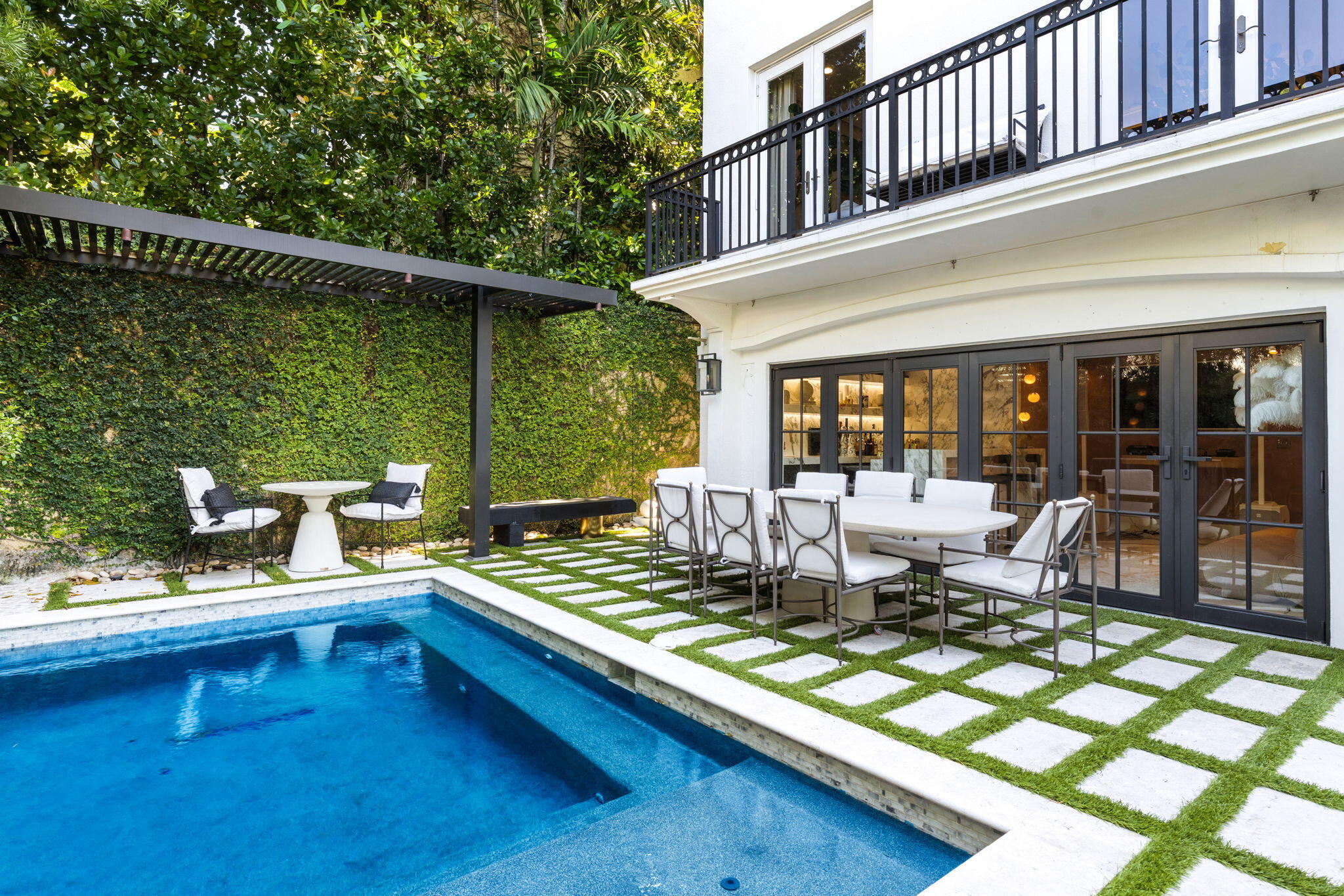 2765 Brickell, Miami FL 33129