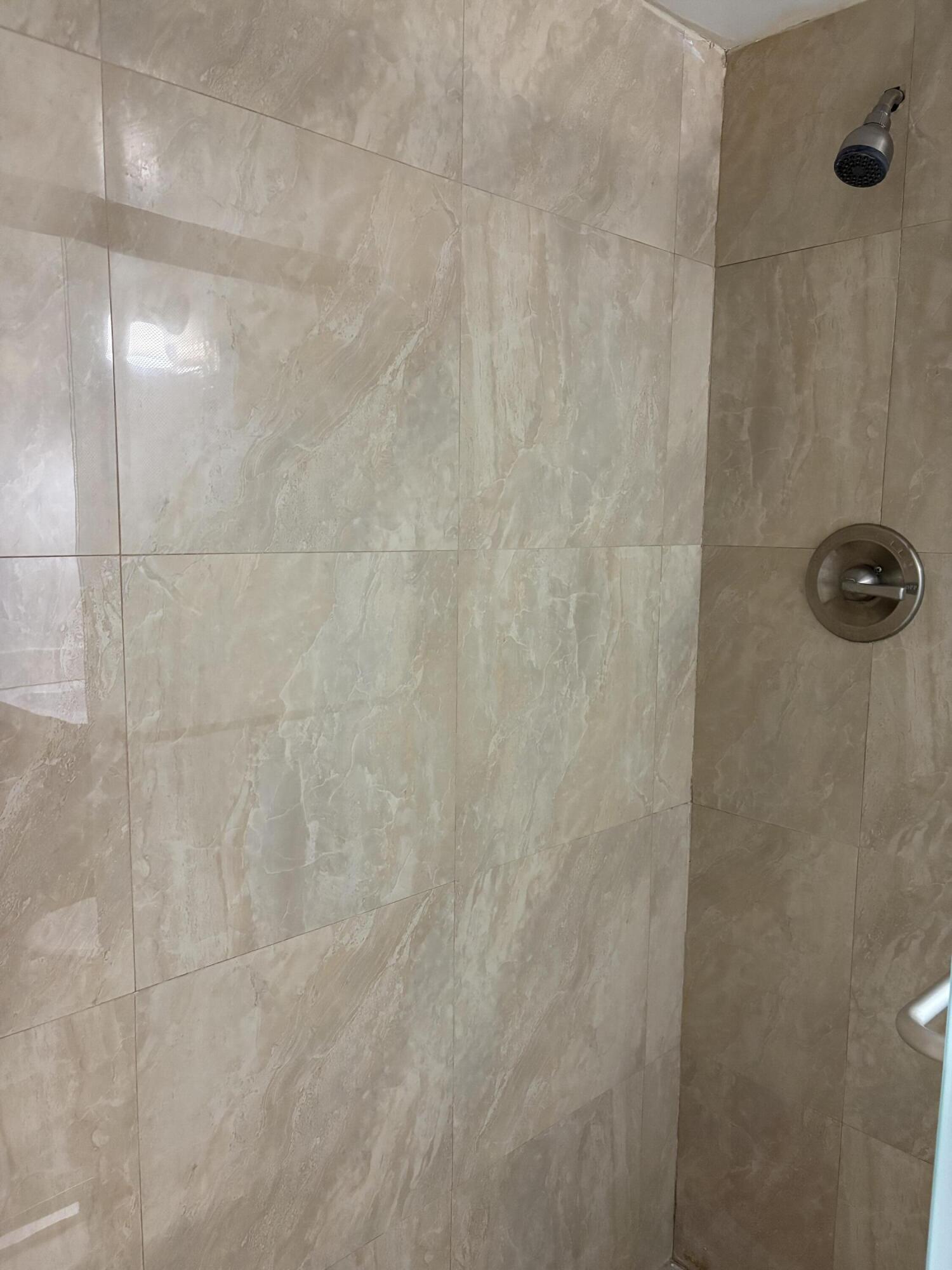 610 NW 214TH #101, Miami Gardens FL 33169