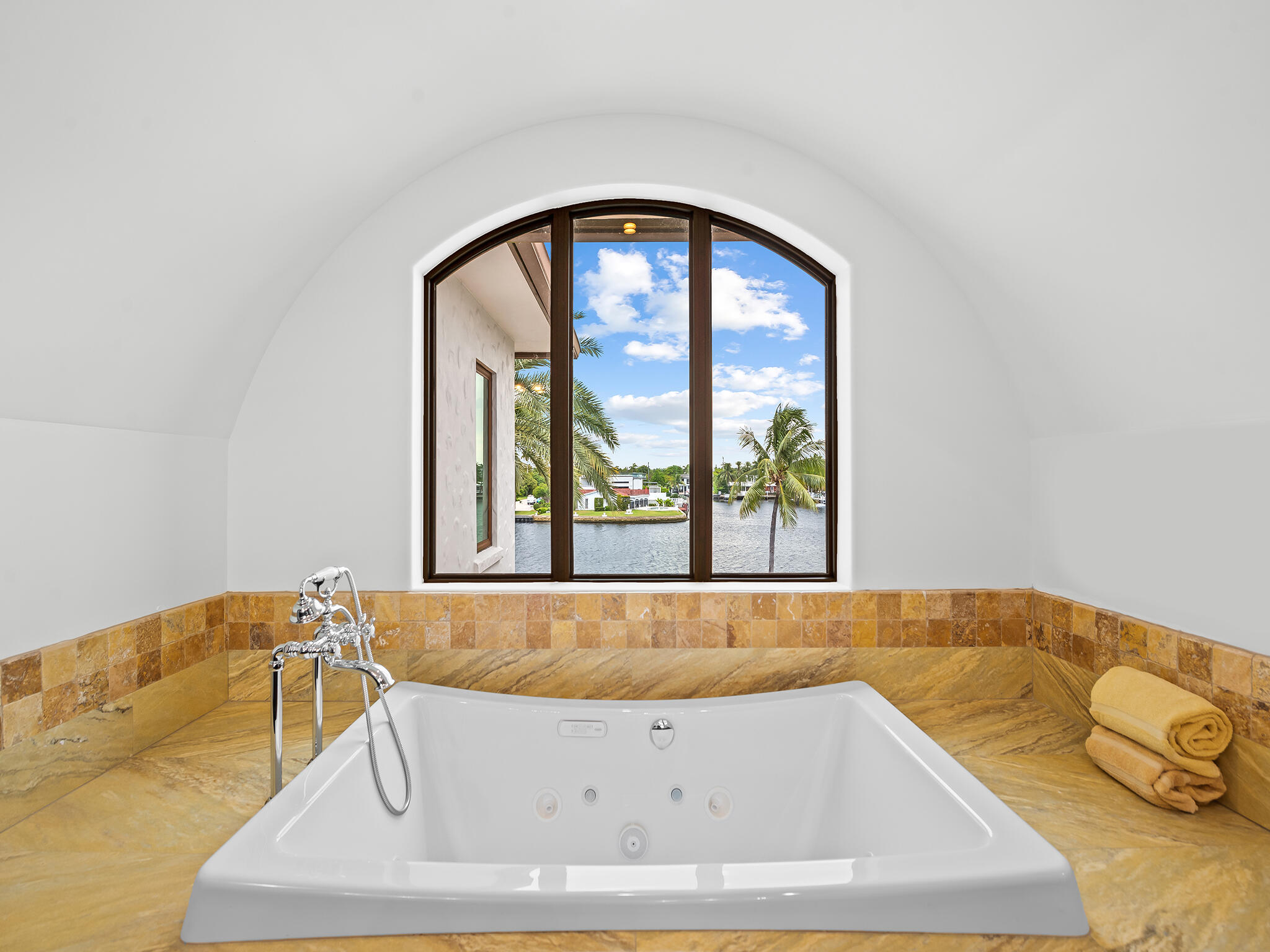 2101 MIDDLE RIVER, Fort Lauderdale FL 33305