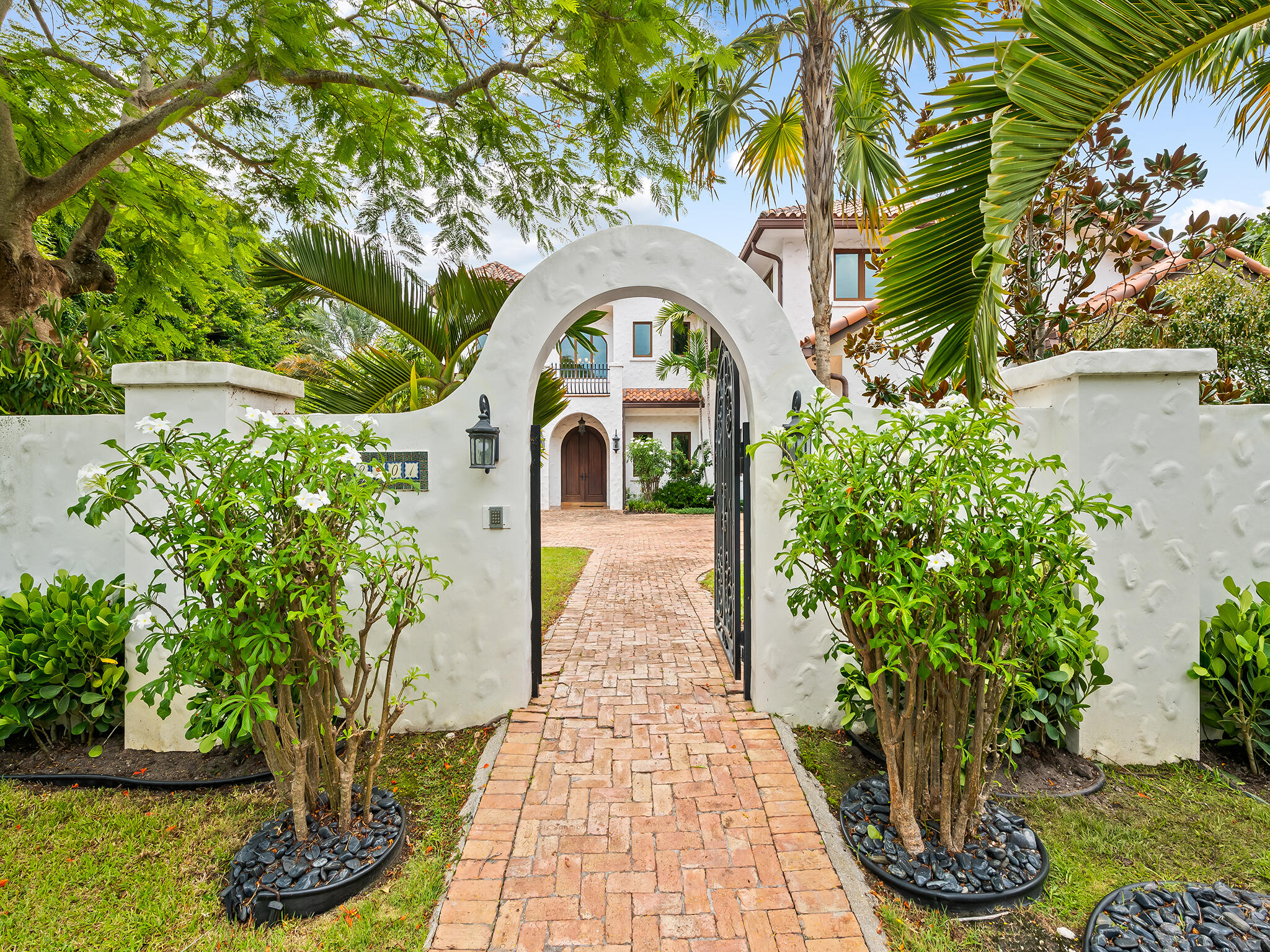 2101 MIDDLE RIVER, Fort Lauderdale FL 33305