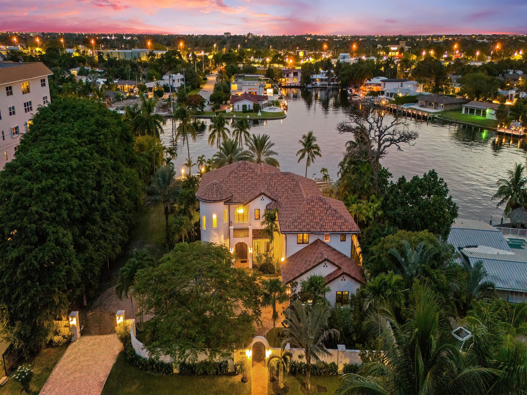 2101 MIDDLE RIVER, Fort Lauderdale FL 33305