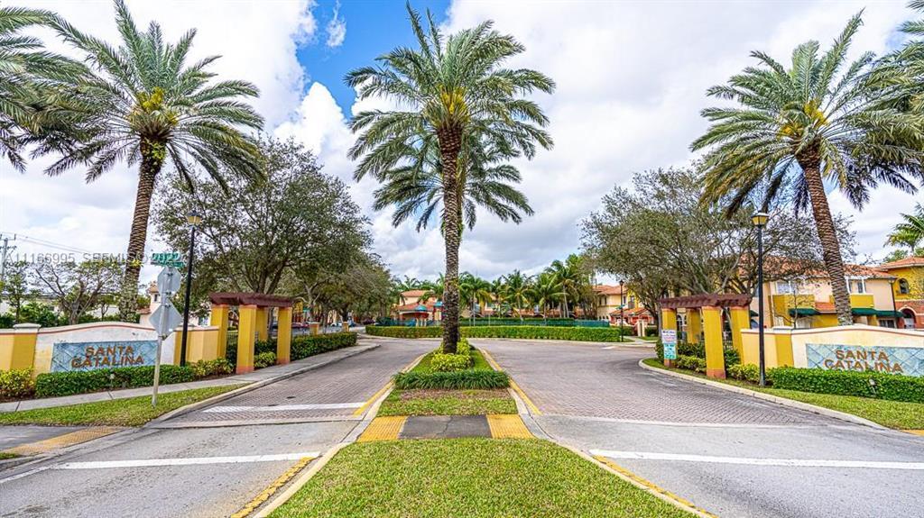 903 N SANTA CATALINA, North Lauderdale FL 33068