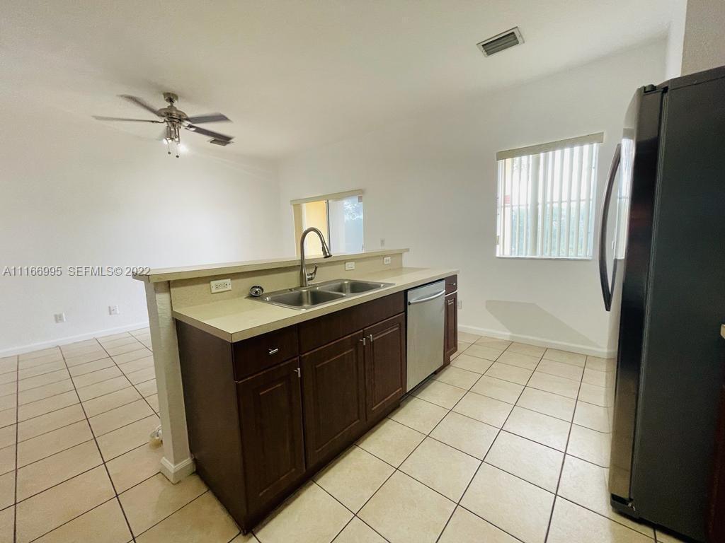903 N SANTA CATALINA, North Lauderdale FL 33068