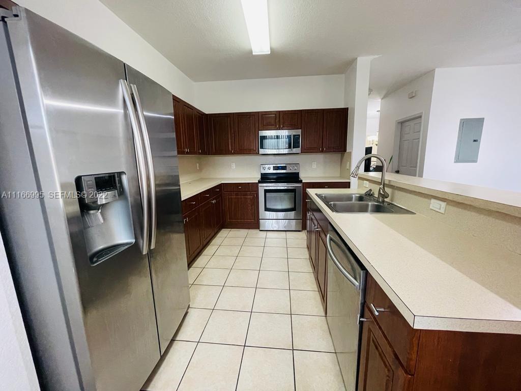 903 N SANTA CATALINA, North Lauderdale FL 33068