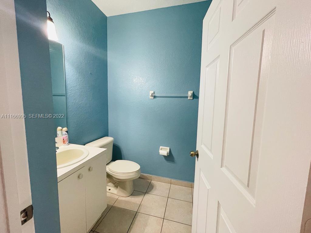 903 N SANTA CATALINA, North Lauderdale FL 33068