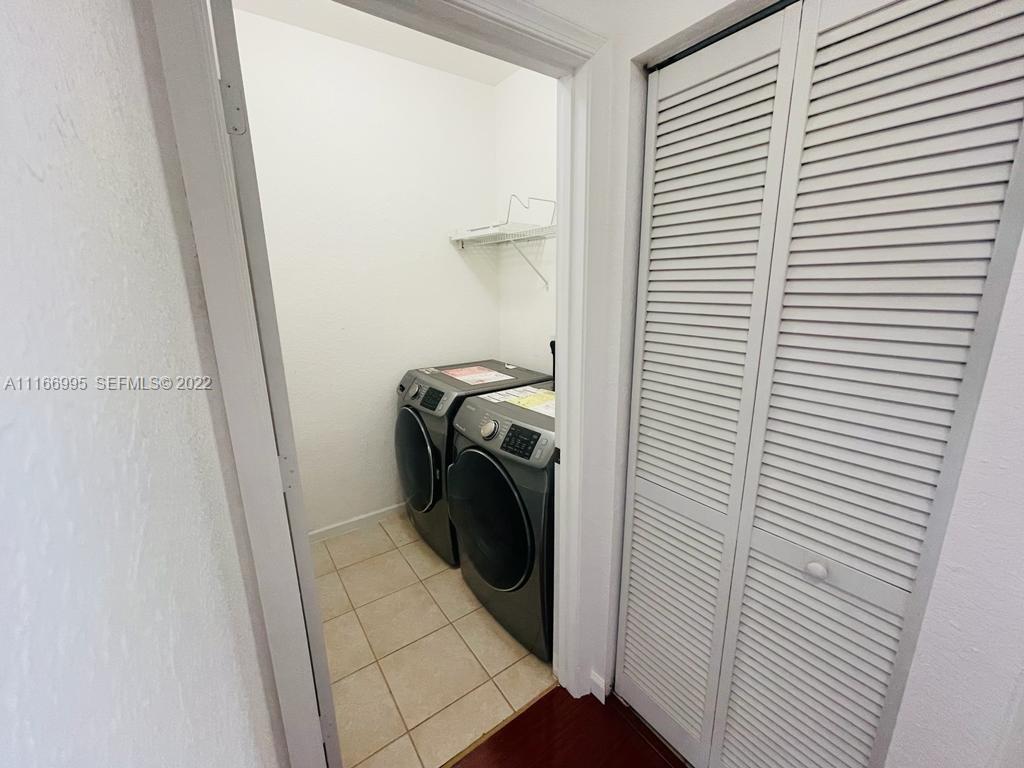 903 N SANTA CATALINA, North Lauderdale FL 33068