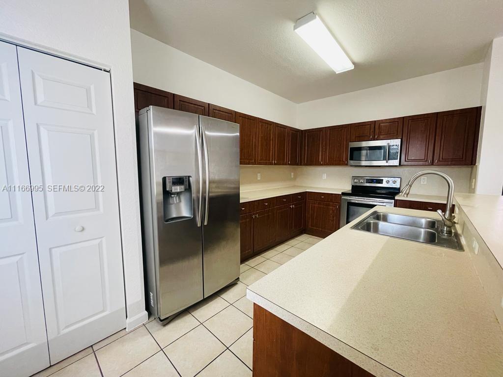 903 N SANTA CATALINA, North Lauderdale FL 33068
