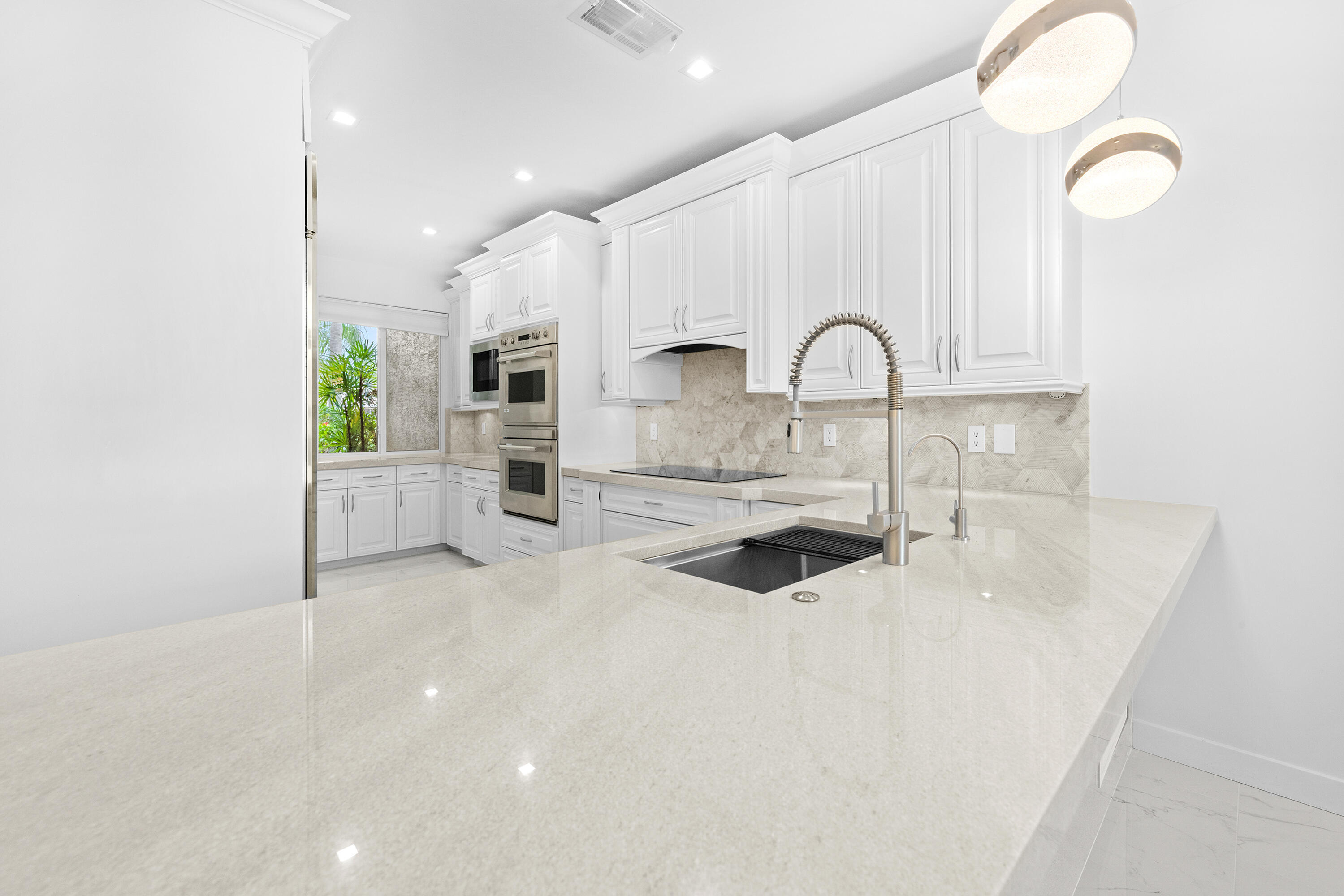 88 N Lakeshore, Hypoluxo FL 33462