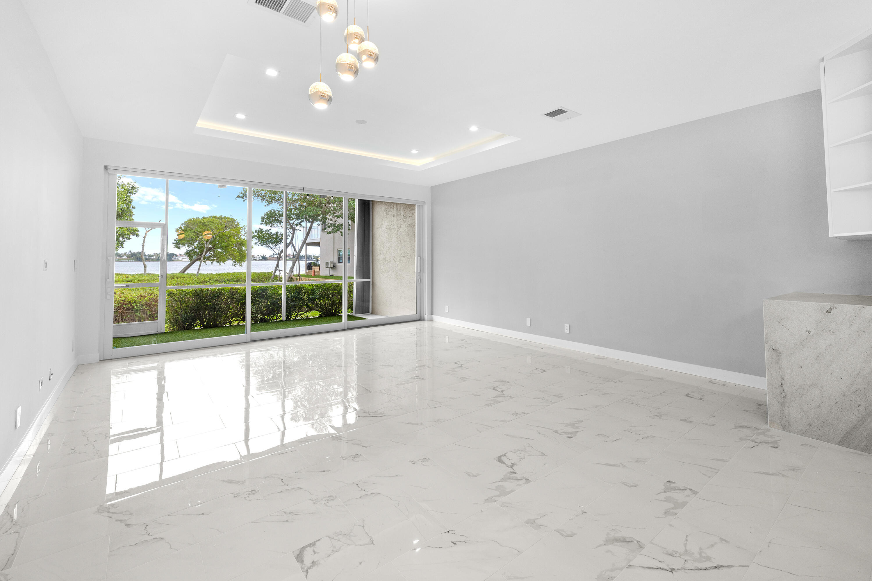 88 N Lakeshore, Hypoluxo FL 33462
