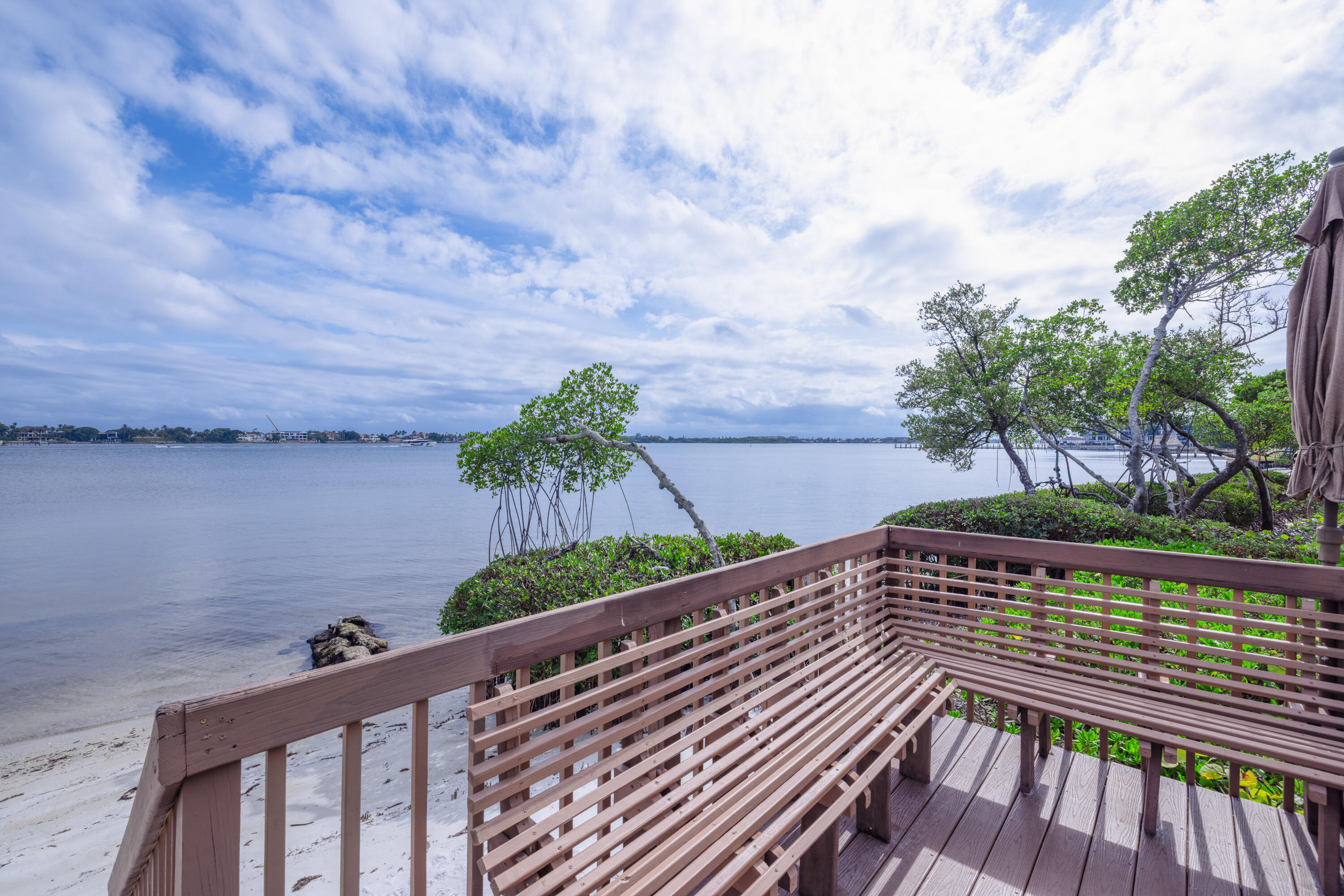 88 N Lakeshore, Hypoluxo FL 33462