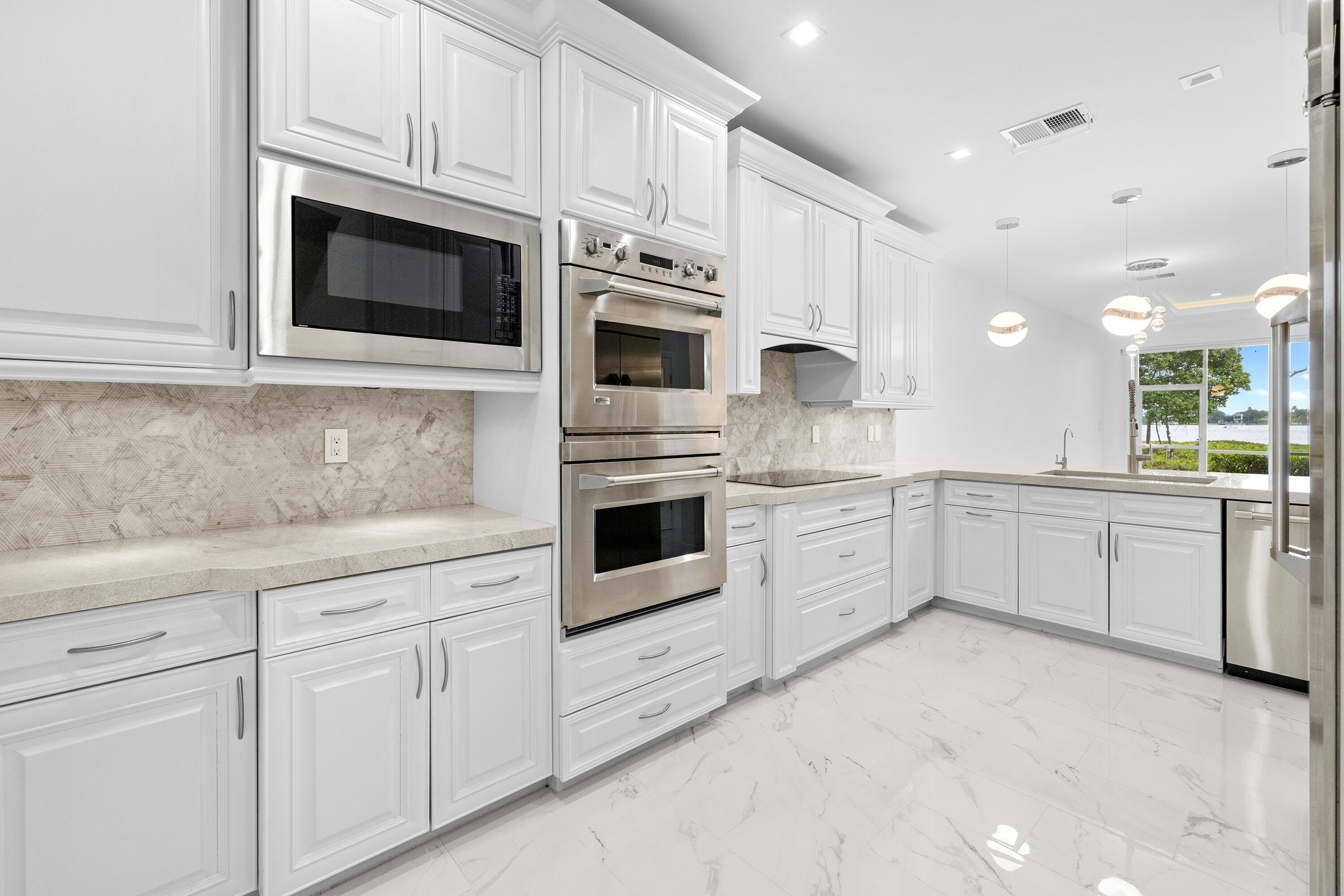 88 N Lakeshore, Hypoluxo FL 33462