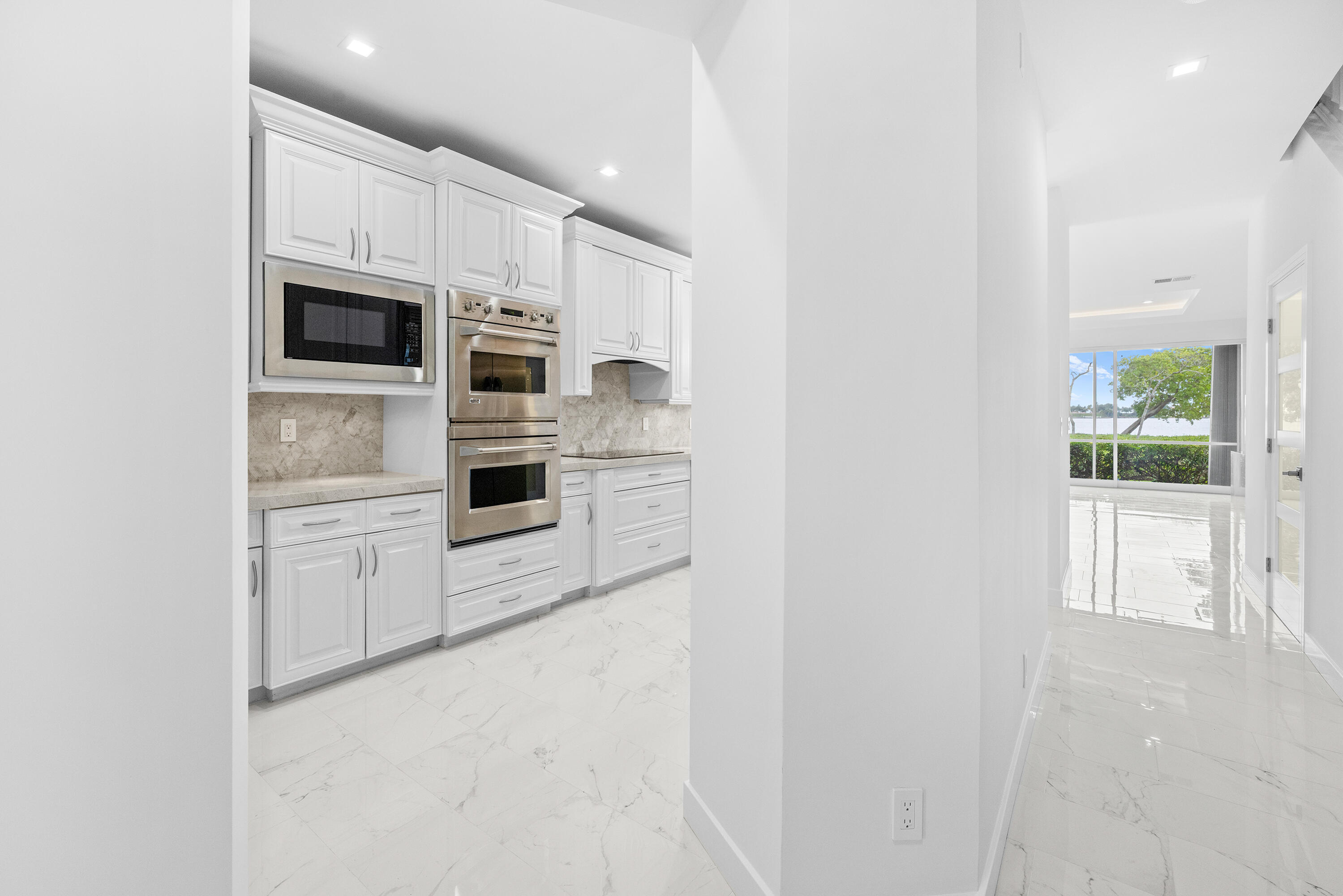 88 N Lakeshore, Hypoluxo FL 33462