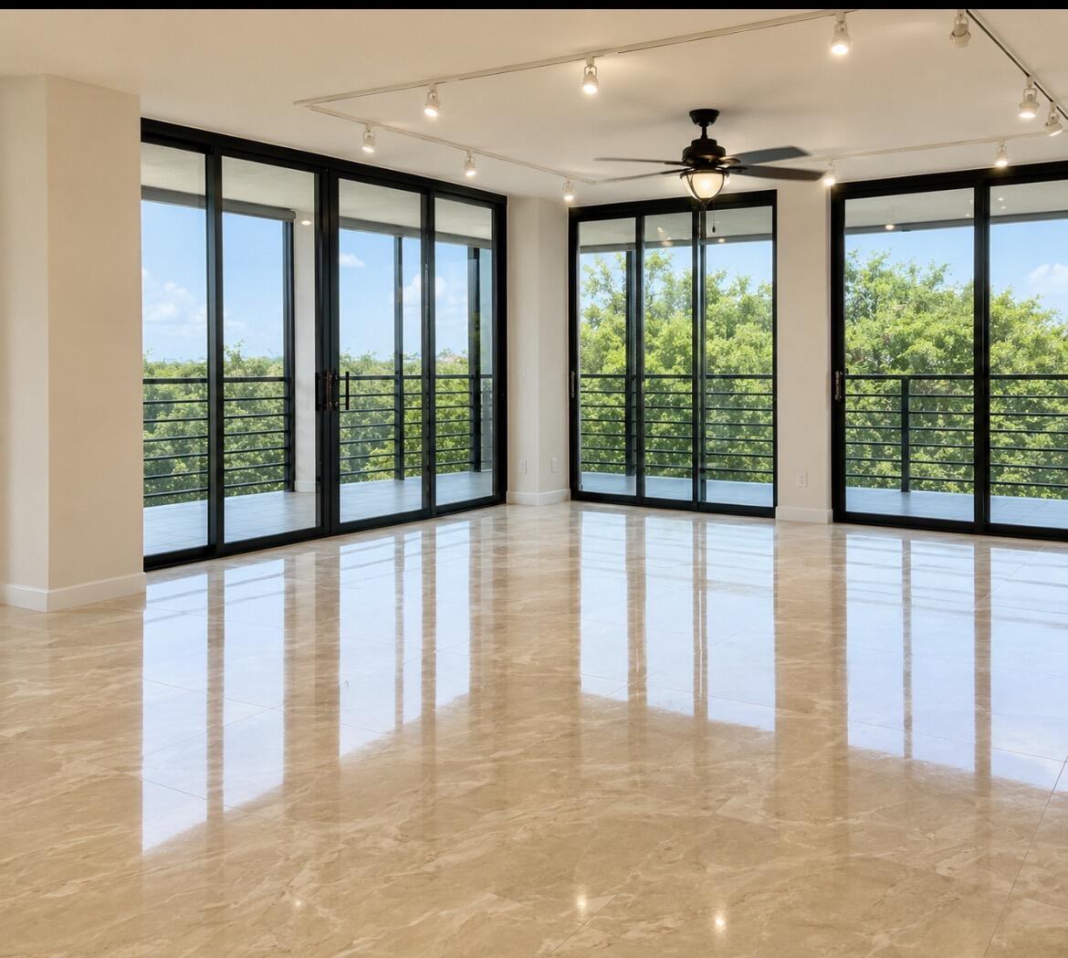 7568 Regency Lake #602, Boca Raton FL 33433
