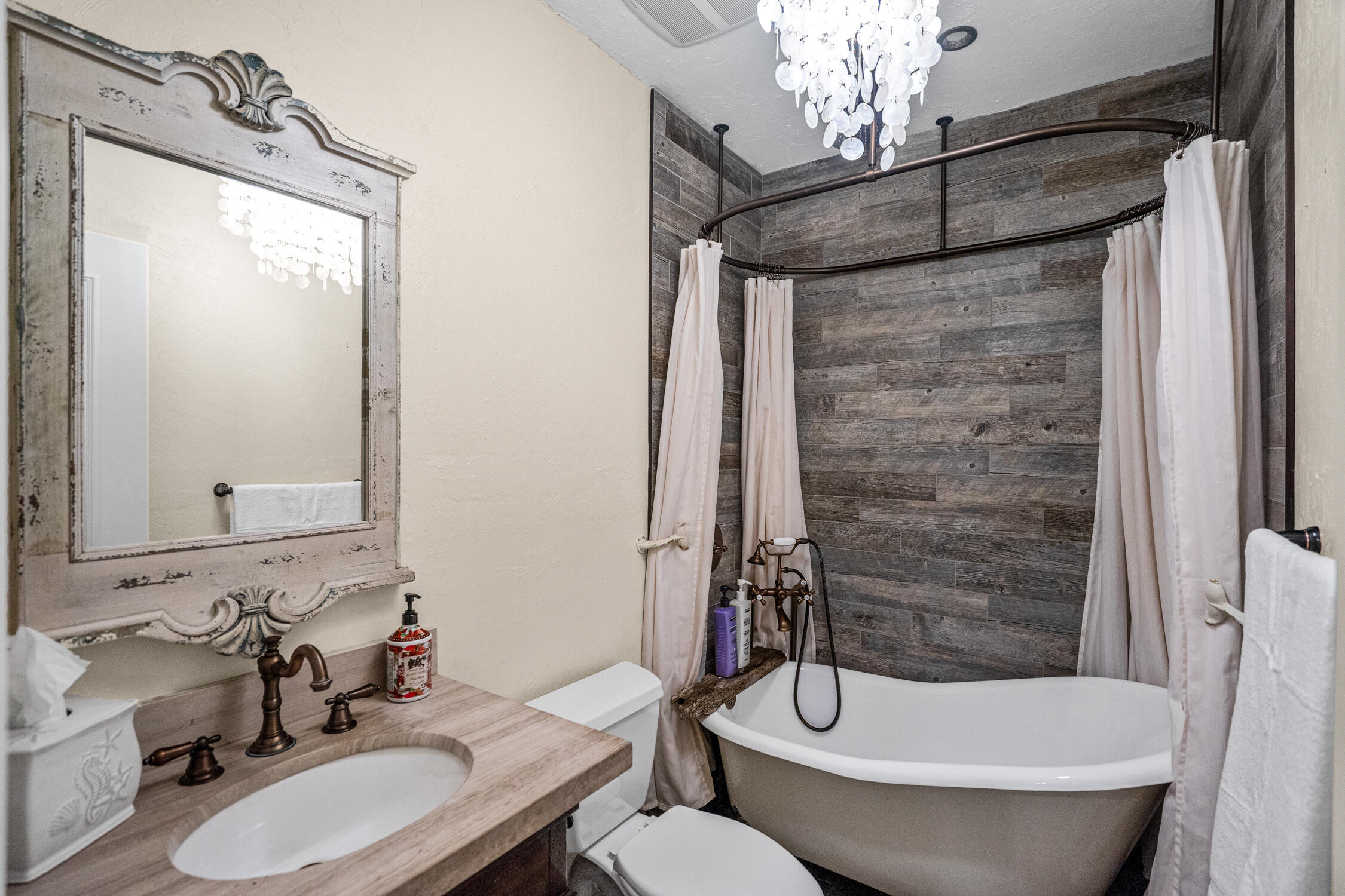 844 East, Boynton Beach FL 33435